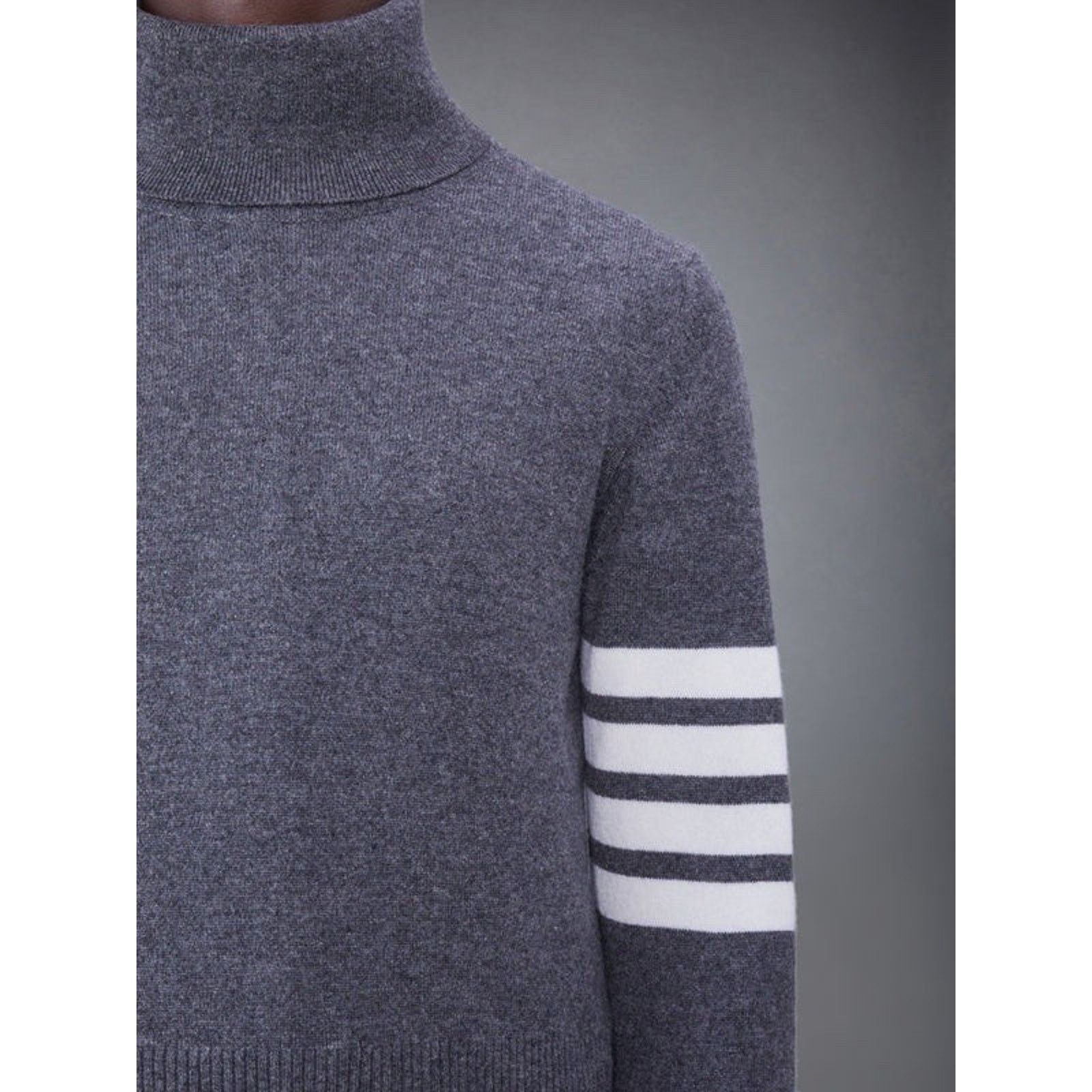 Thom Browne NWT $1700 Thom Browne Cashmere Turtleneck Made in Scotland. Size US XXL / EU 58 / 5 - 5 Thumbnail