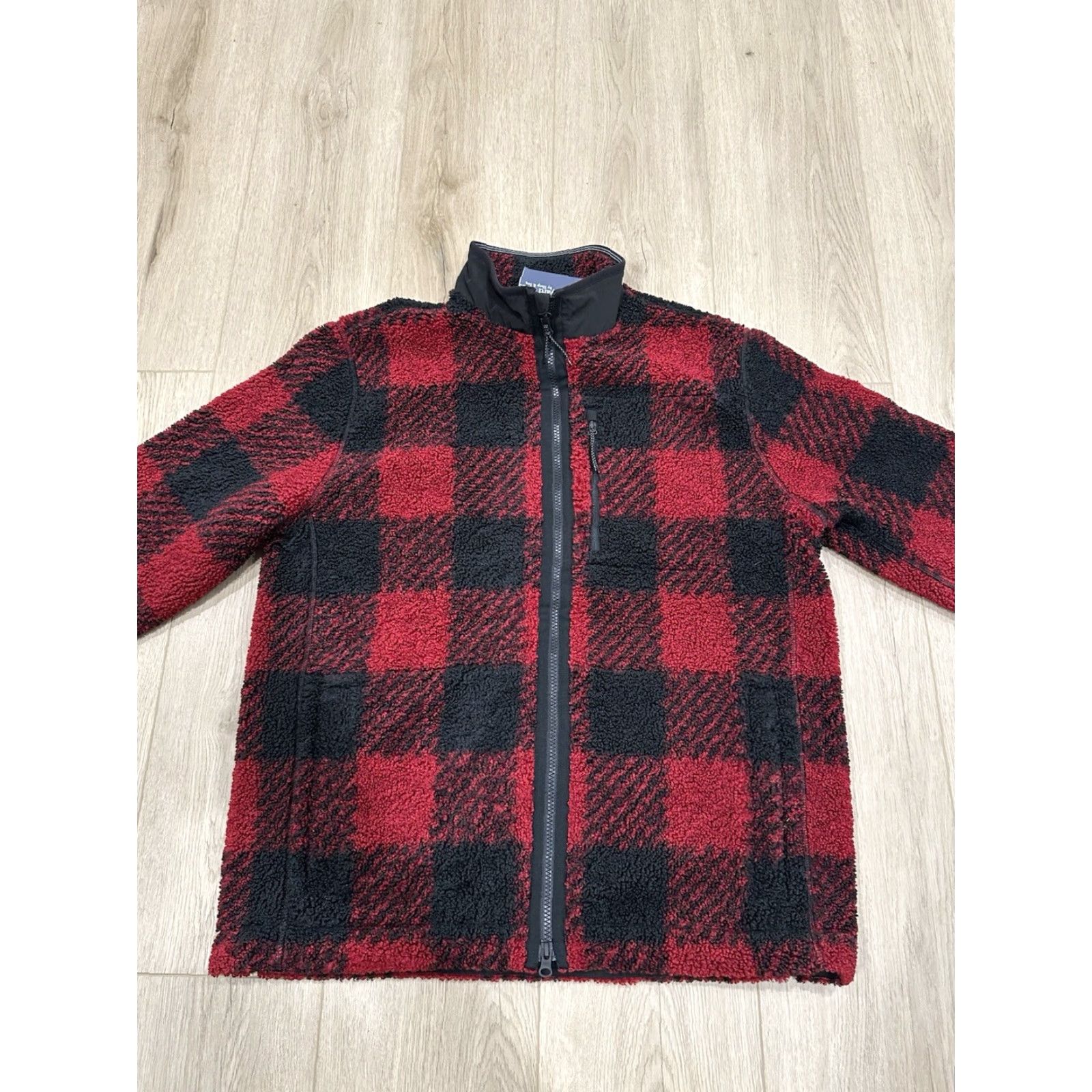 Vineyard Vines Vineyard Vines On The Go Sherpa Full Zip Jacket Men L Plaid Sangria Bluff Red Black NWT Size US L / EU 52-54 / 3 - 3 Thumbnail