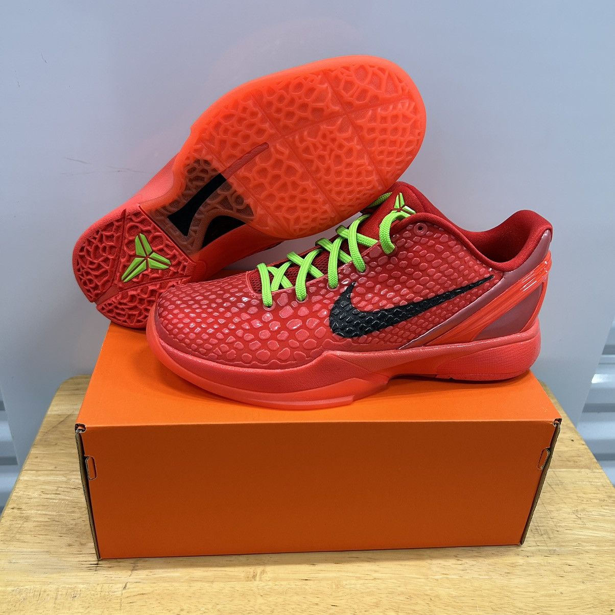 Nike Nike Kobe 6 Protro Reverse Grinch Sz 7Y GS FV9676-600 New Size US 7 / EU 40 - 9 Thumbnail