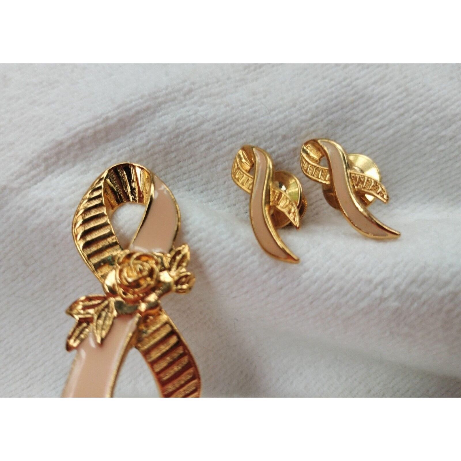 Vintage Avon Breast Cancer Awareness Pin Earring Set Rose Pink Ribbo Size ONE SIZE - 6 Thumbnail