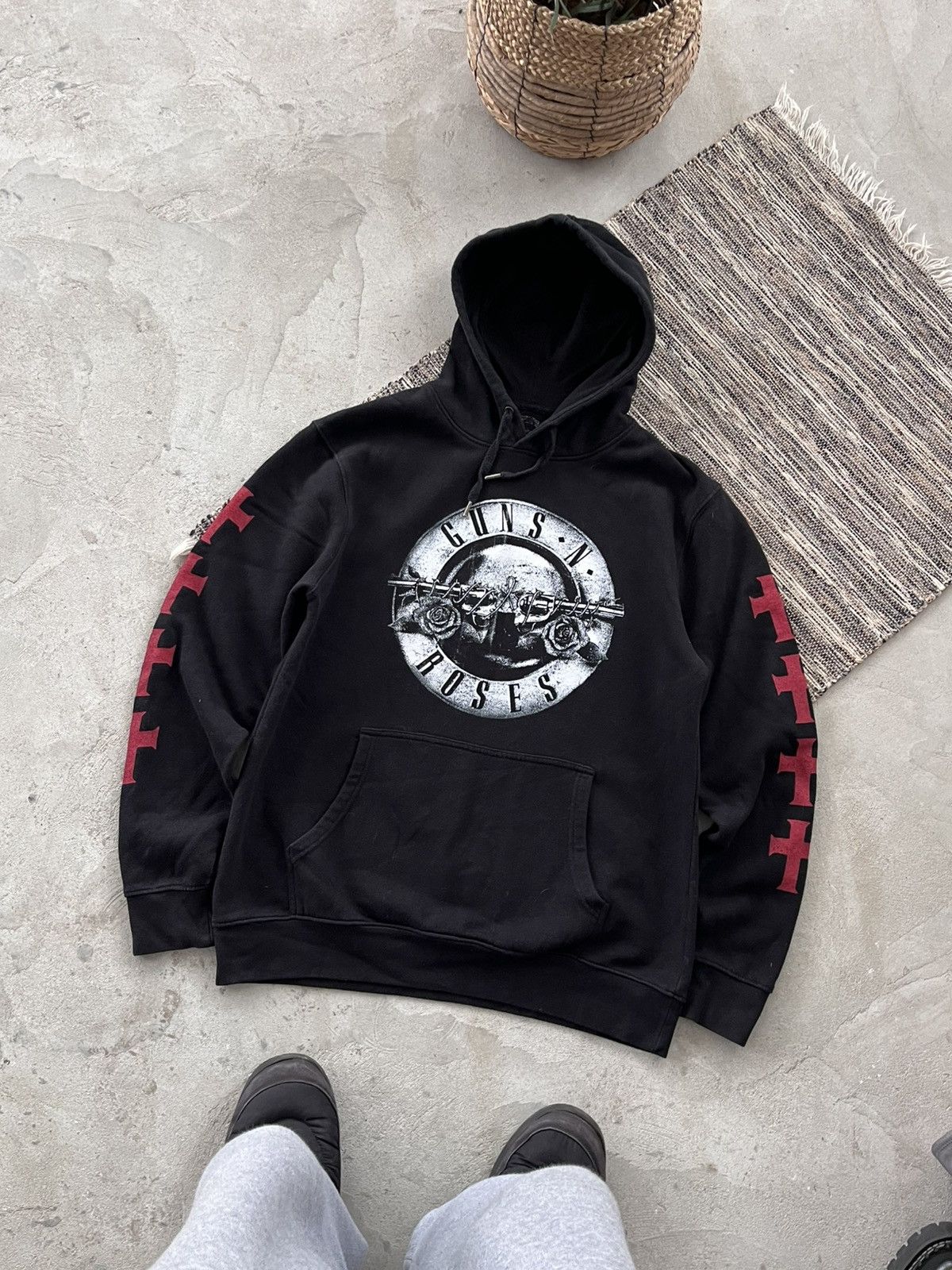 Guns N' Roses Vintage Guns N’Rose Tour Black Multi Logo Y2K Rock Hoodie Size US M / EU 48-50 / 2 - 1 Thumbnail