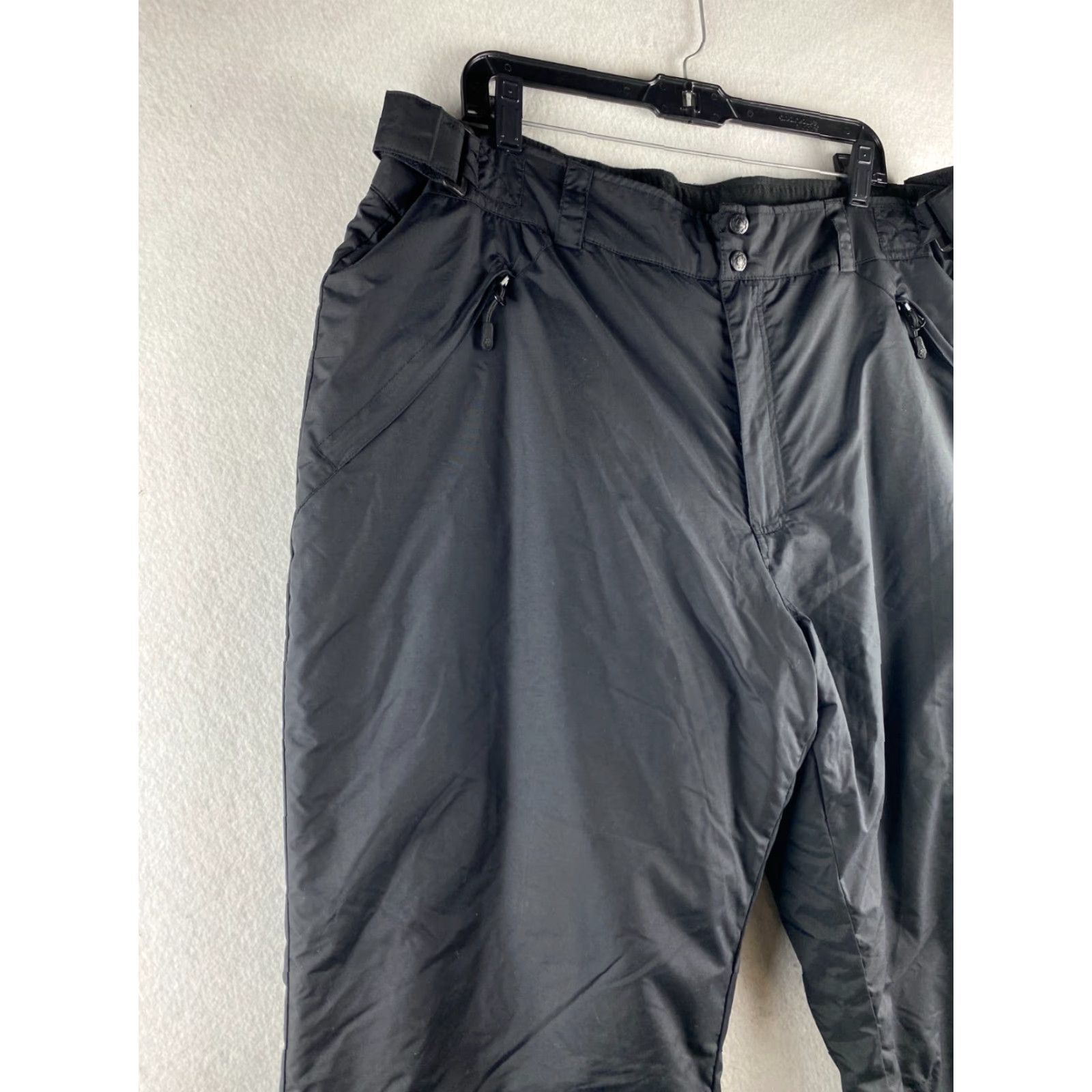 Vintage Outdoor Gear Snow Pants Mens 2XL Black Zip Pockets Adjustable Waist 42 x 32 Snowboarding Skiing Regular Mens Size US 39 - 3 Thumbnail