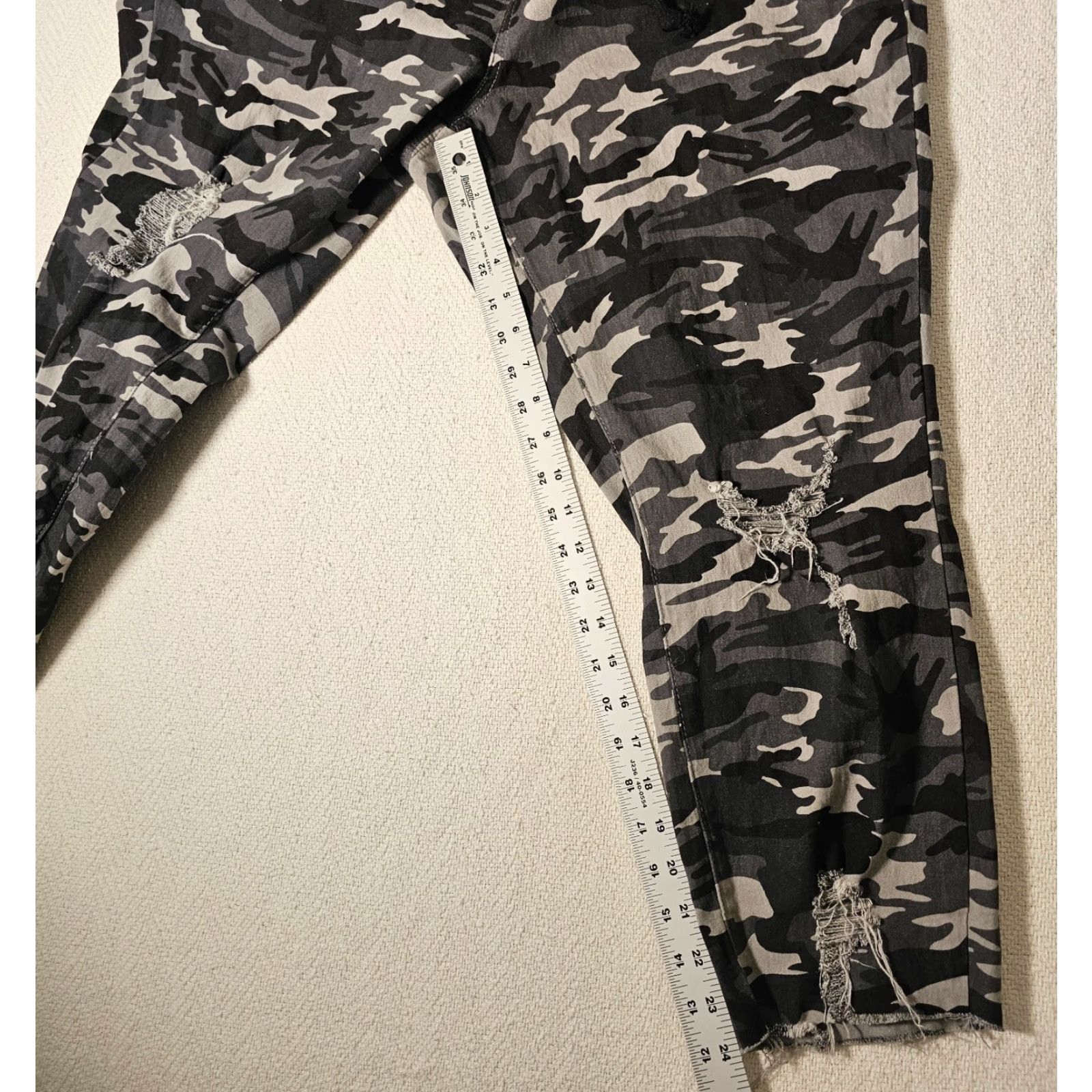Vintage YMI Jeans Jogger Womens Size 2X Elastic Waist Distressed Pull On Camouflage Shirt Jeans? Size 40" / US 18 - 4 Thumbnail