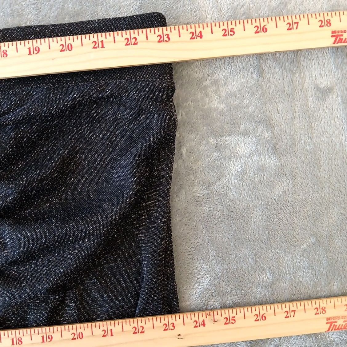 Torrid Torrid Skirt Women Knee Length Black Glitter Pull On Size 4 Plus Elastic Waist Nylon Ruched New** Size 27" / US 4 / IT 40 - 2 Thumbnail