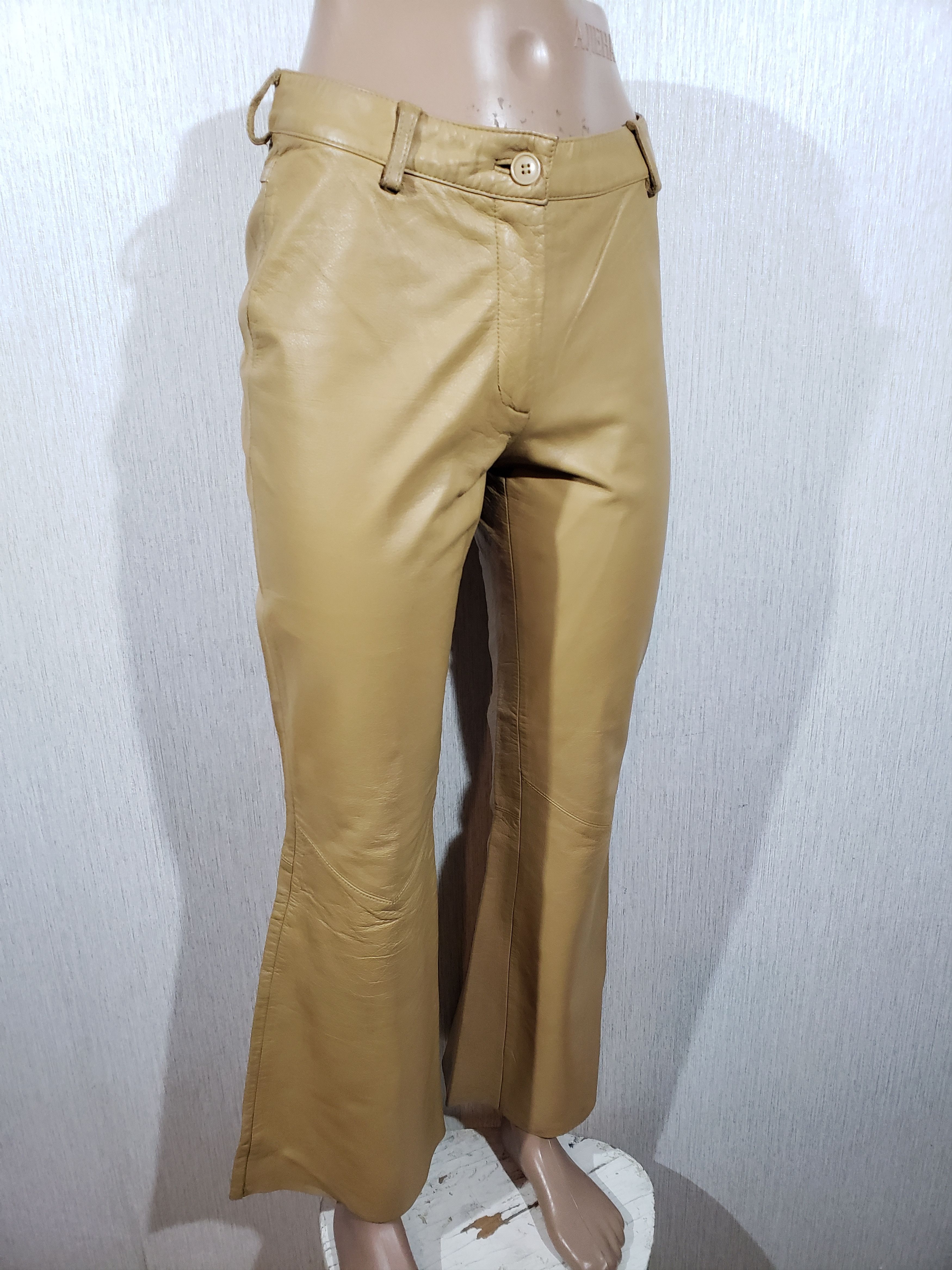 Genuine Leather Light brown women's pants flared at the bottom. Size 26" / US 2 / IT 38 - 4 Thumbnail