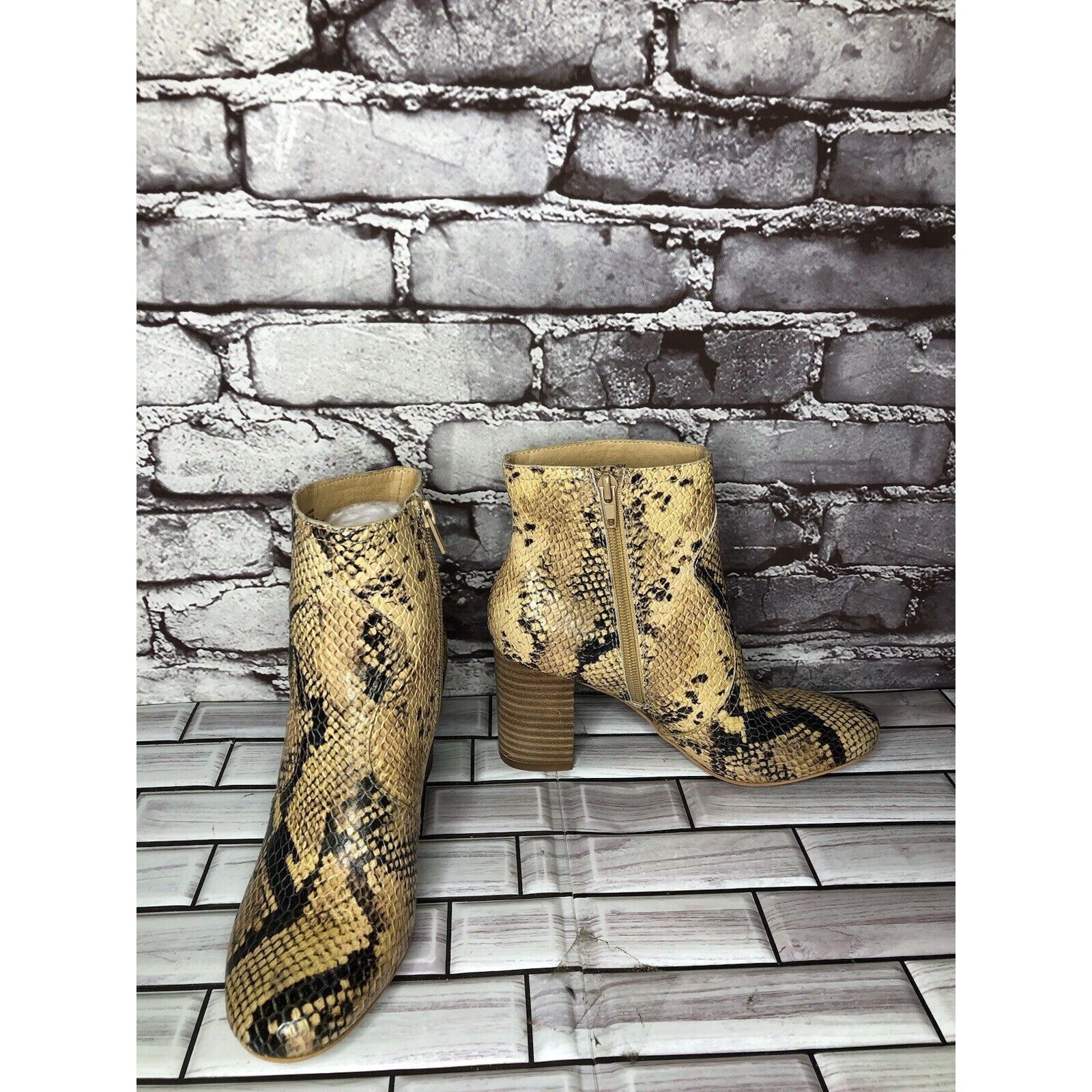 Lucky Brand Lucky Brand Sheirin Leather Round Toe Zipper Ankle Boots Wom Size US 6 / IT 36 - 11 Thumbnail