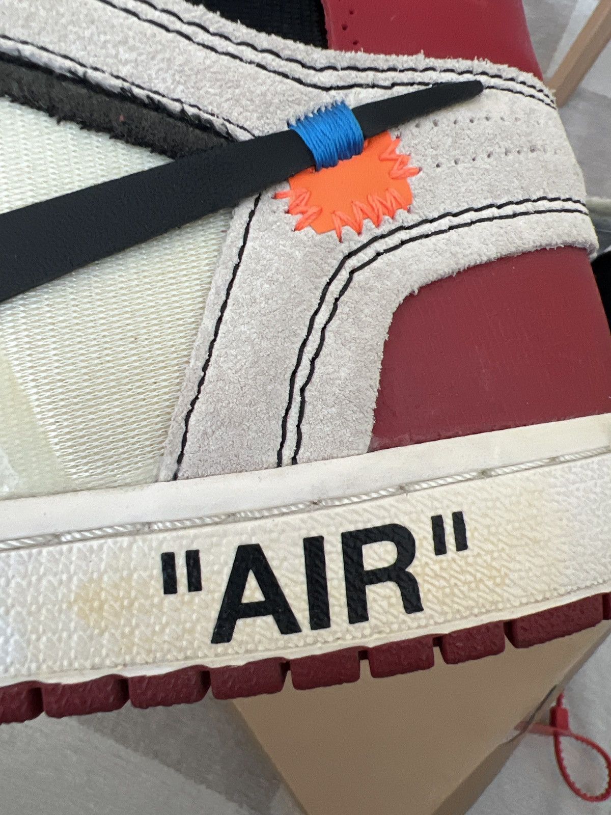 Jordan Brand × Off-White Jordan 1 x off white chicago Size US 8.5 / EU 41-42 - 2 Thumbnail