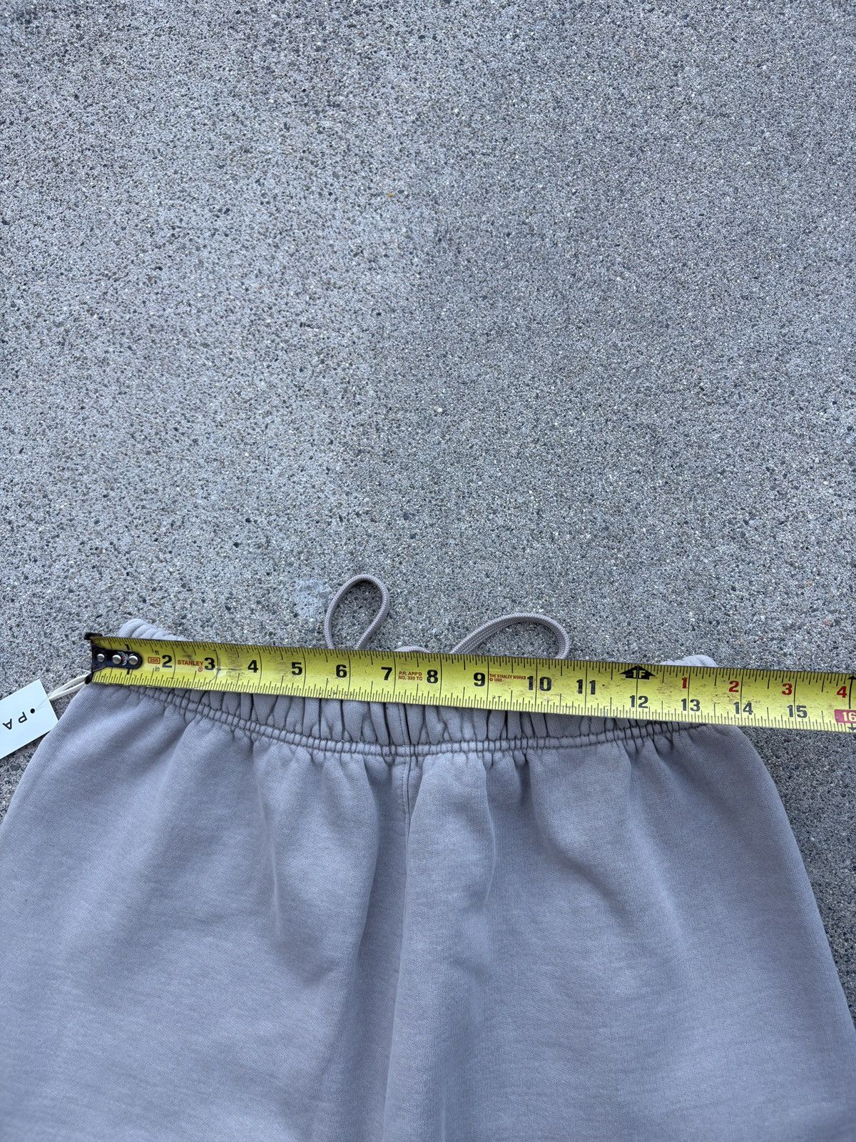 Fear of God S. Grey Fear of God Essentials Fleece Flare Sweatpants Sz. M Size US 34 / EU 50 - 4 Thumbnail