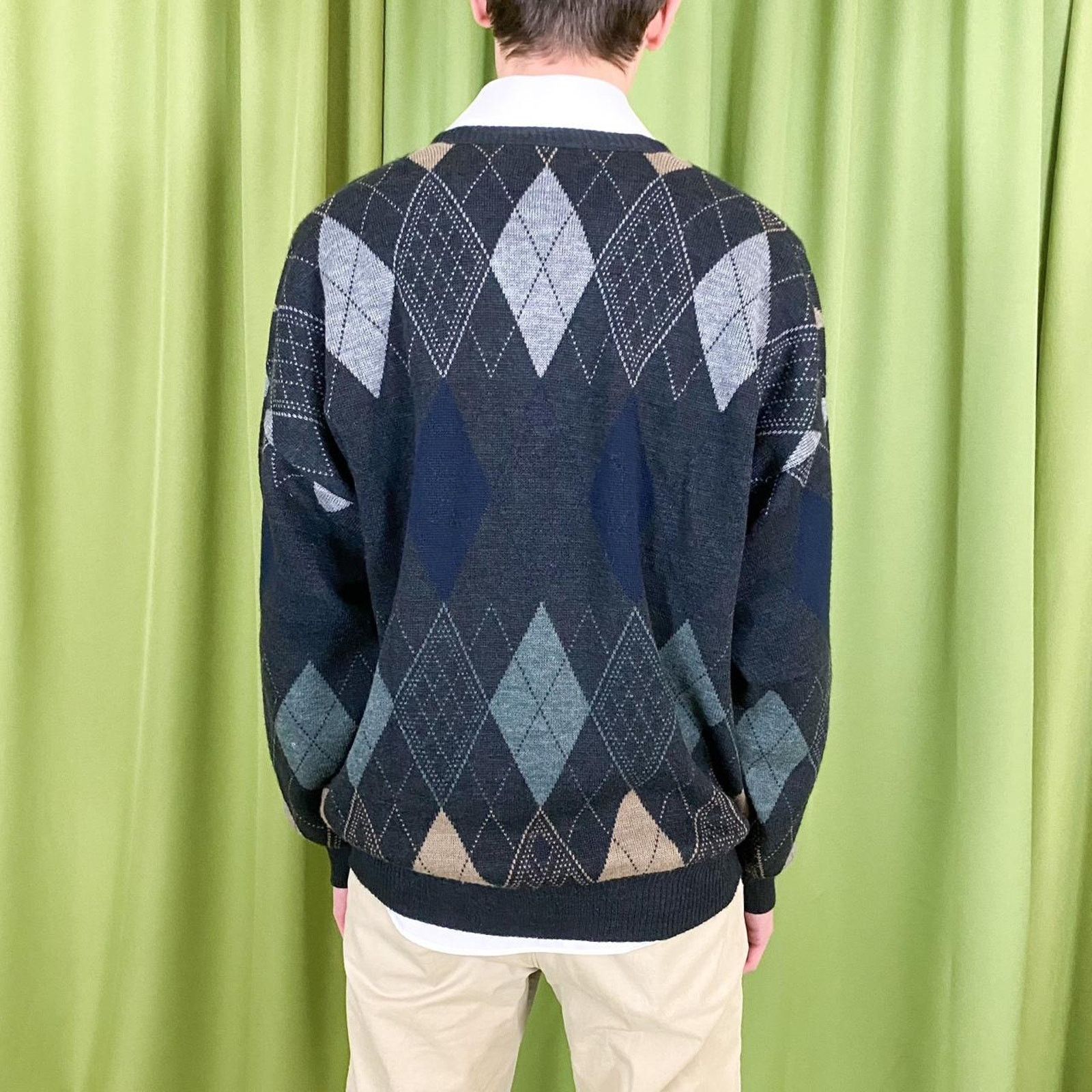 Vintage 80s Vintage Black and Grey Argyle Knit V Neck Sweater Size US XL / EU 56 / 4 - 4 Thumbnail