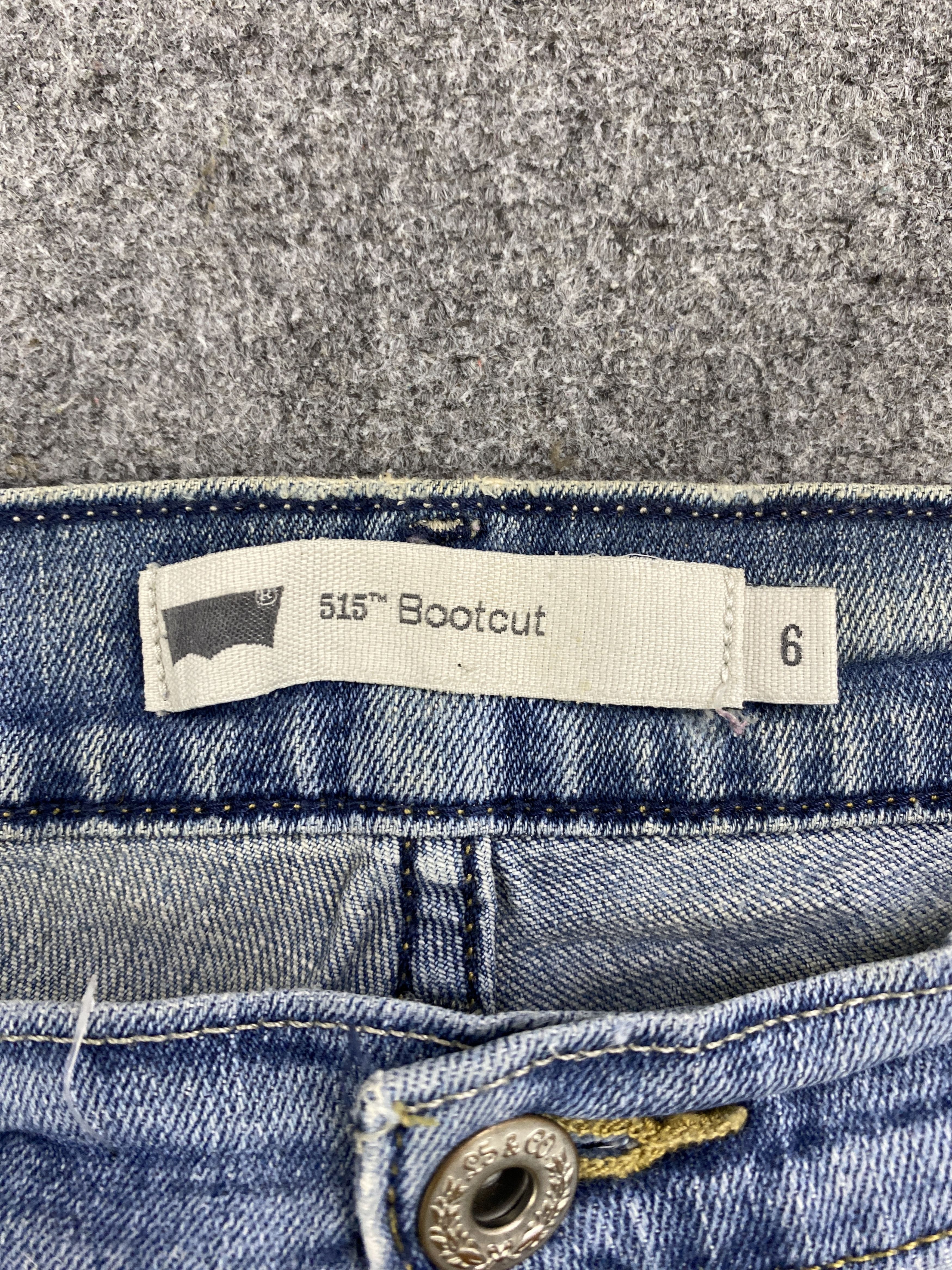 Levi's Vintage Levis 515 Flared Bootcut Faded Blue Jeans S0042 Size 30" / US 8 / IT 44 - 7 Thumbnail