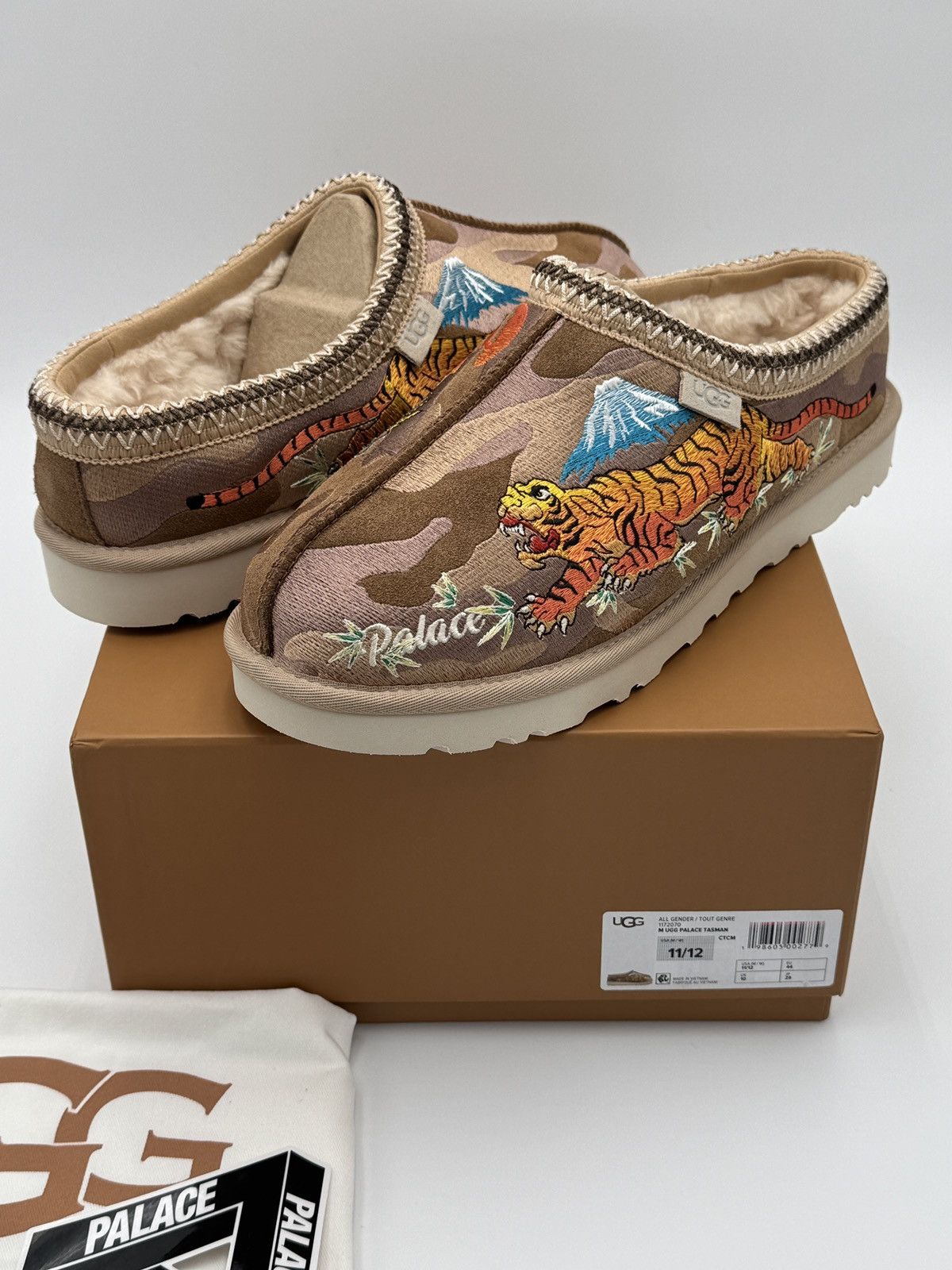 Palace × Ugg PALACE UGG TASMAN SLIPPER CHESTNUT CAMO 11US IN HAND 