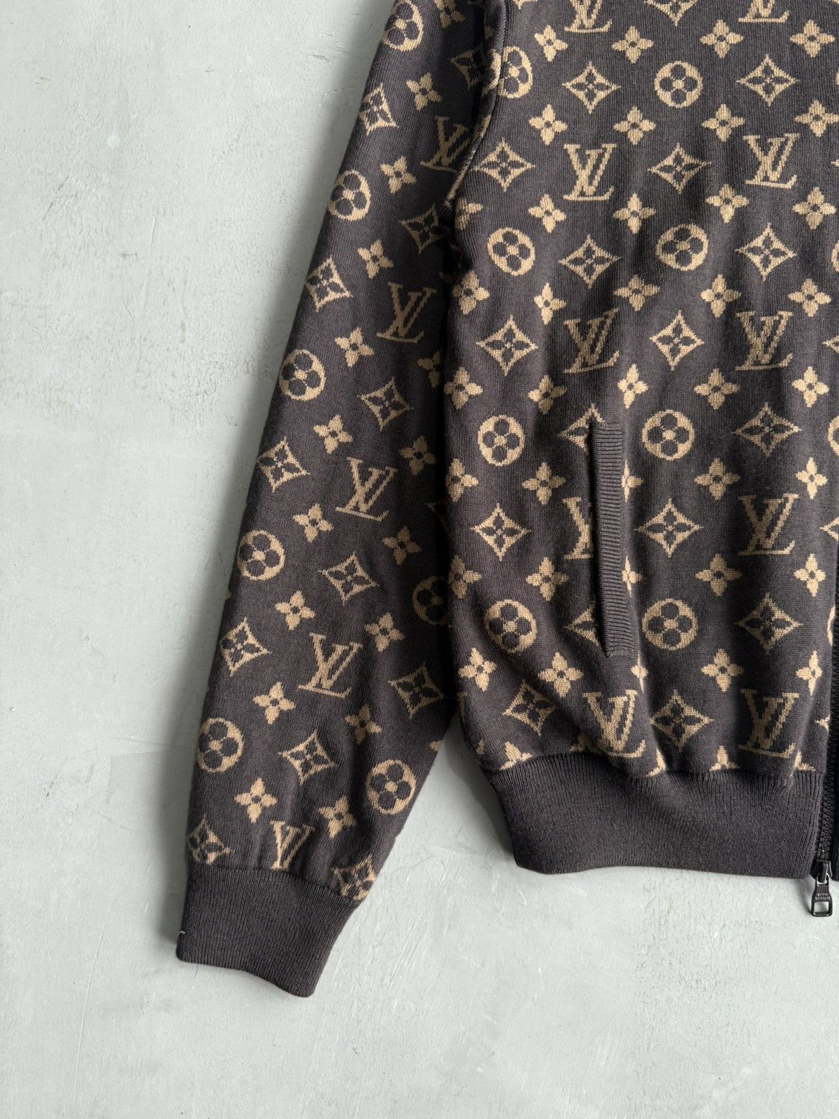 Louis Vuitton × NBA RARE - Louis Vuitton x NBA Monogram Bomber Jacket Size US S / EU 44-46 / 1 - 4 Thumbnail