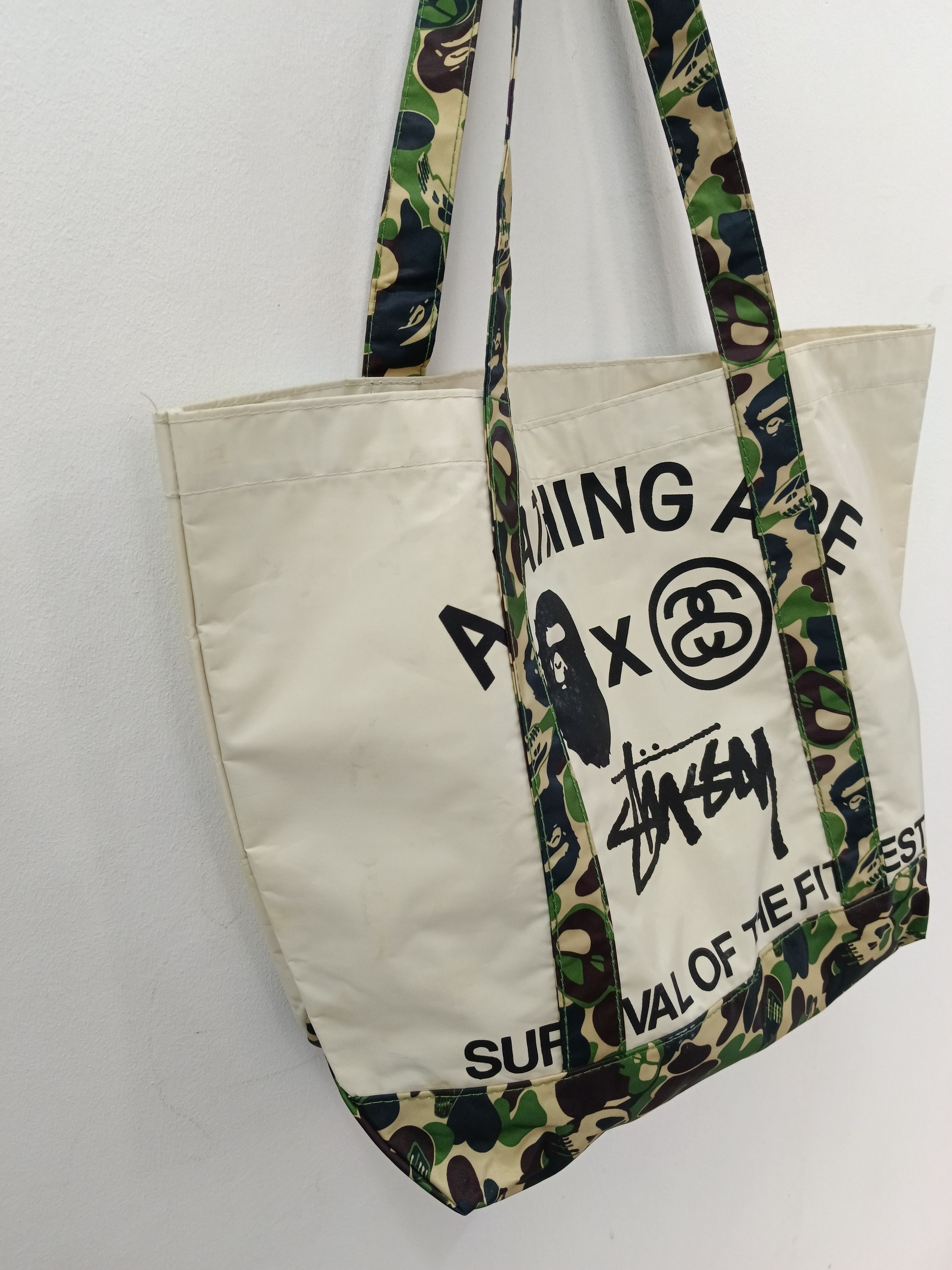 Bape × Stussy BAPE x Stussy "Survival of the Fittest" Camo Strap Tote Bag Size ONE SIZE - 3 Thumbnail