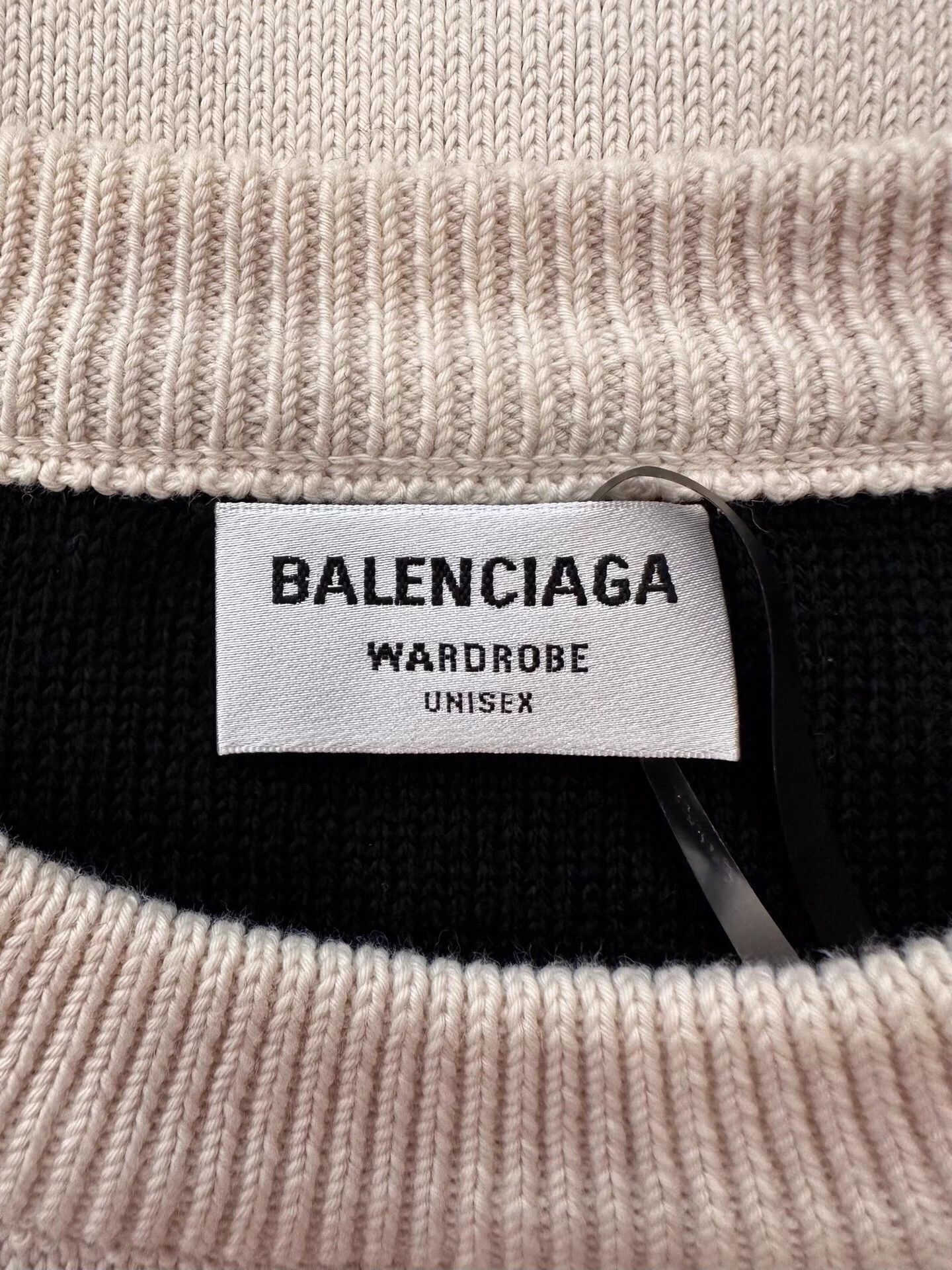 Balenciaga Balenciaga wmn off-white allover black logo sweater S Size S / US 4 / IT 40 - 5 Thumbnail