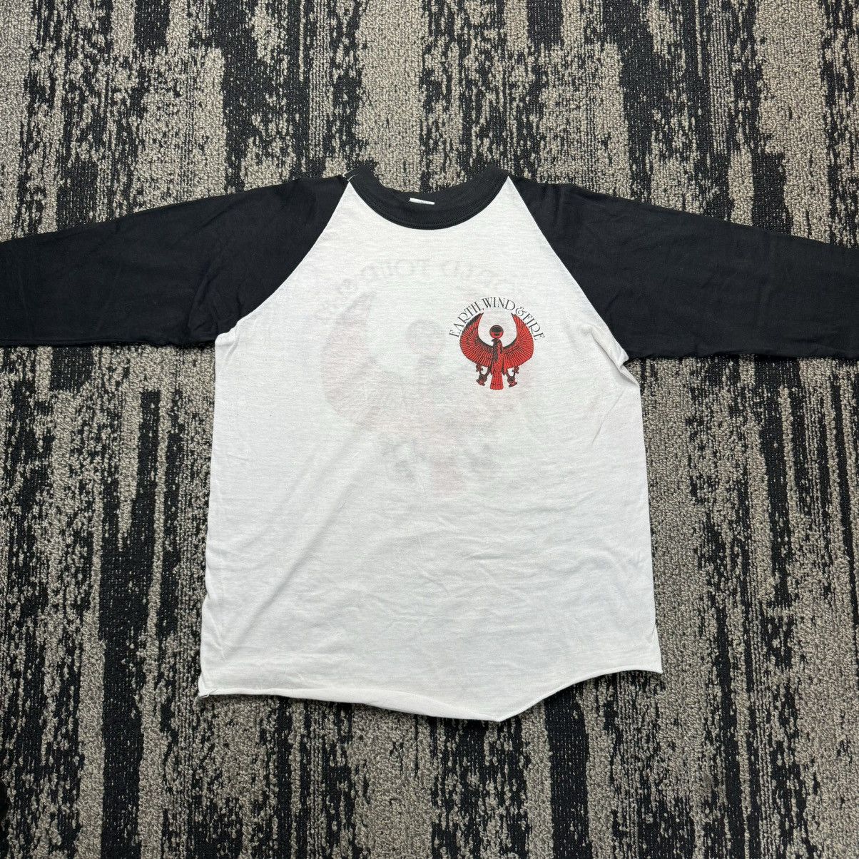 Band Tees Vintage x Earth Wind and Fire 80s Size US L / EU 52-54 / 3 - 4 Thumbnail