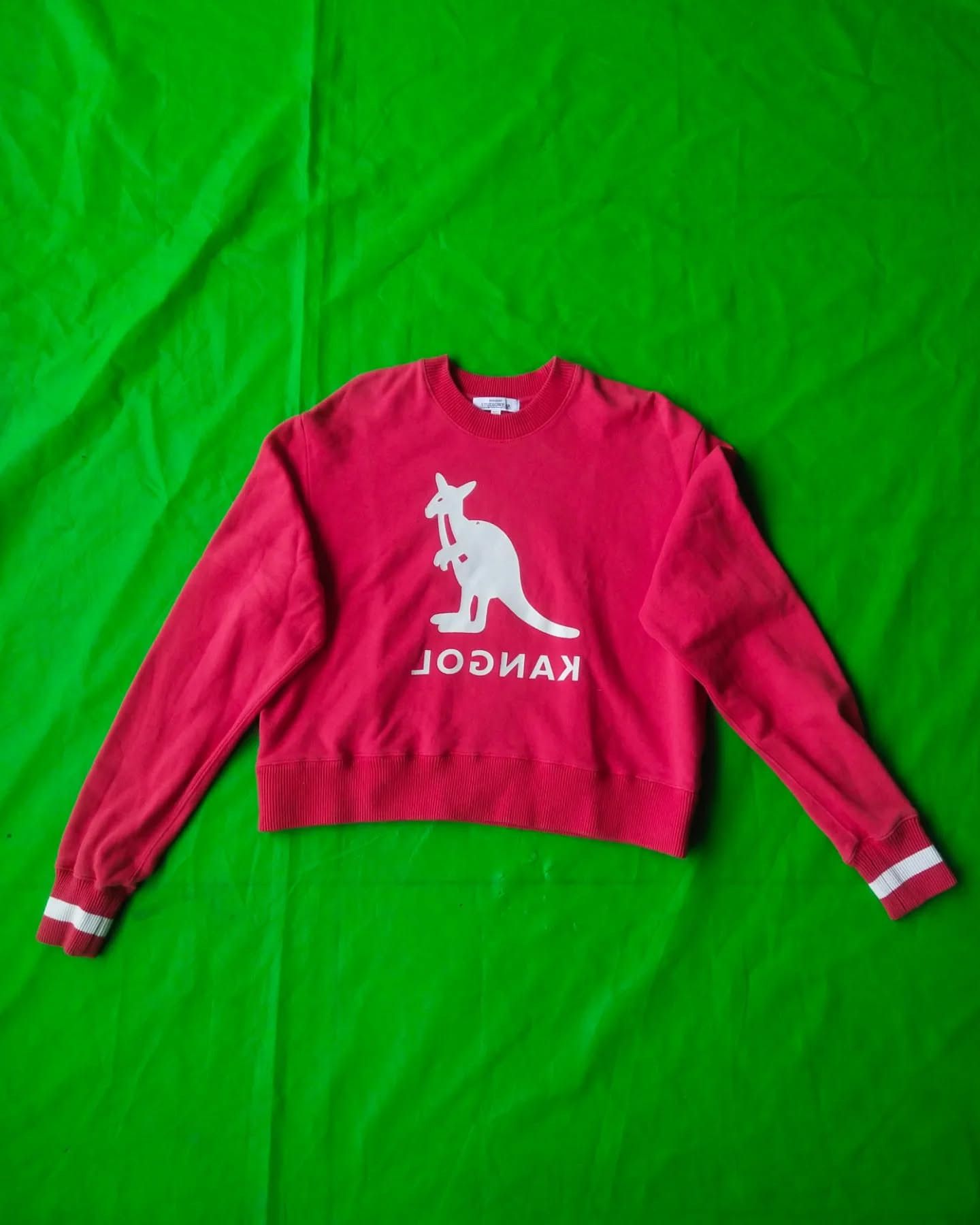 Kangol × MOUSSY Moussy Studio Wear x Kangol Red Reversed Big Logo Crewneck Size L / US 10 / IT 46 - 2 Thumbnail