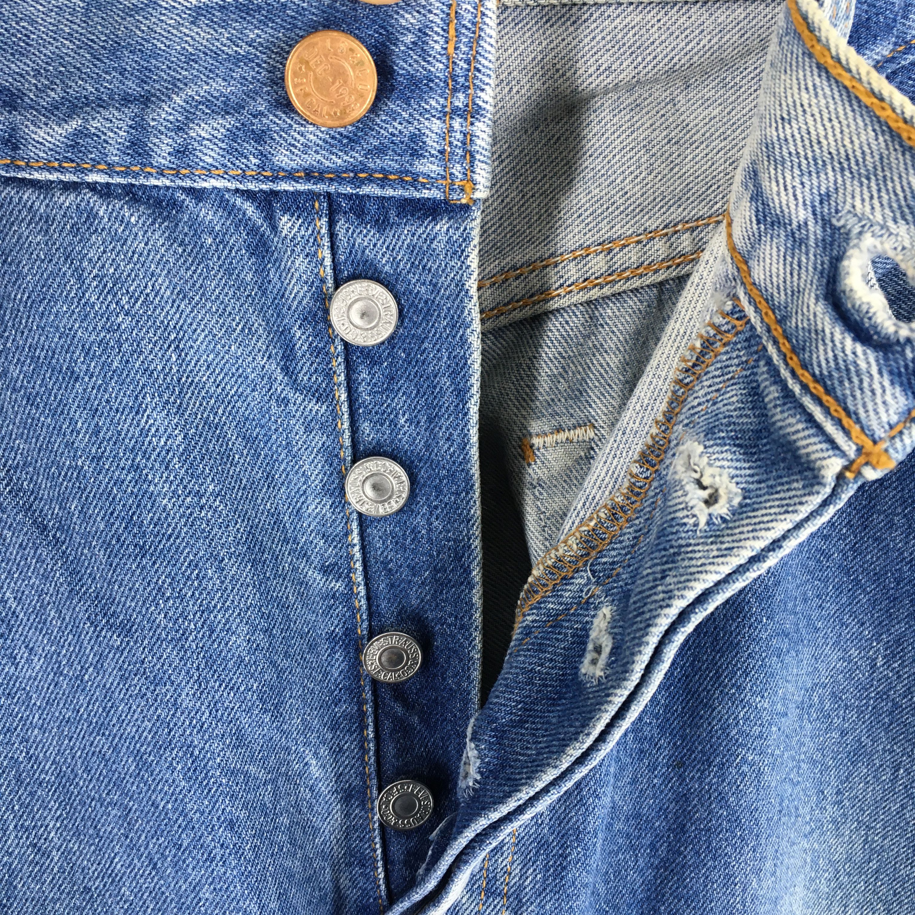 Size 36x30 Vintage 90s Levi's 501 Faded Blue Jeans
