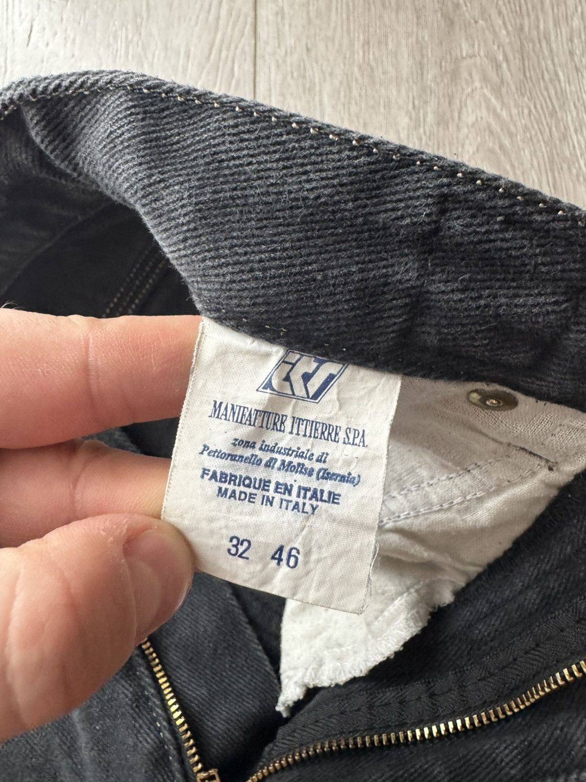 Versace Jeans Couture 90s Vintage Versace Jeans Medusa Logo Size 32" / US 10 / IT 46 - 11 Thumbnail