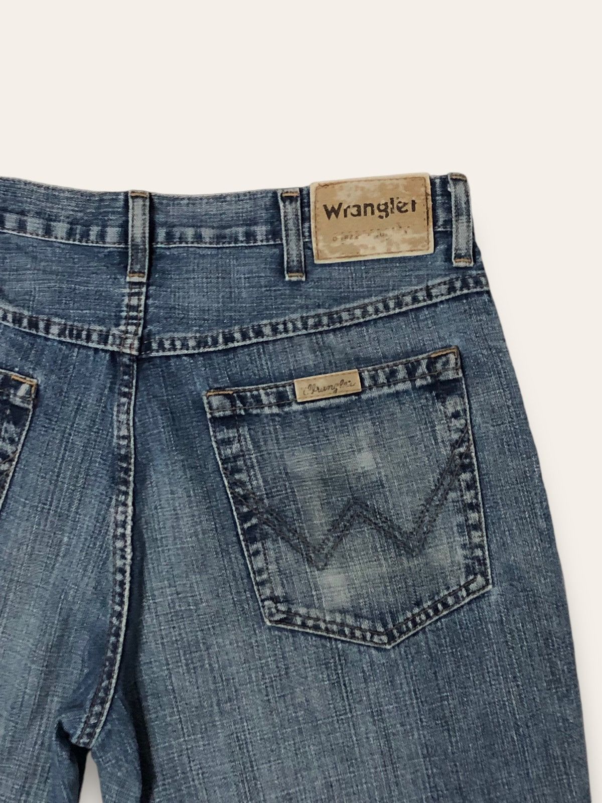 Jean Vintage WRANGLER Blue Denim Slightly Distressed Jeans Size US 32 / EU 48 - 7 Thumbnail