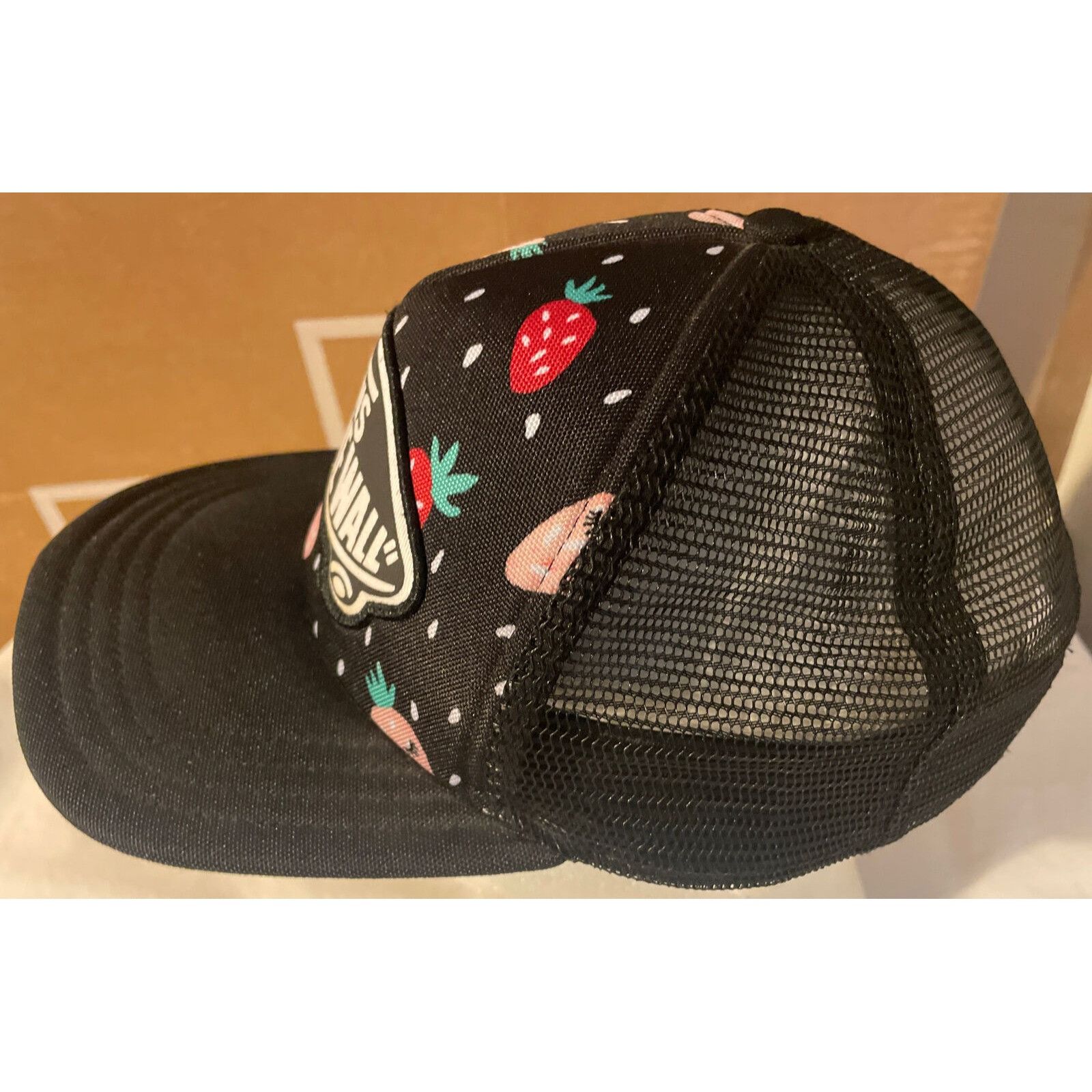 Vans Vans off the wall black SnapBack baseball hat w/red pink str Size ONE SIZE - 5 Thumbnail