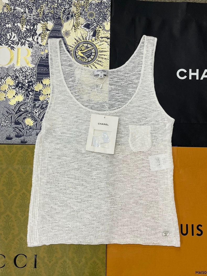 Chanel Chanel 25M coco beach series white pocket knitted vest Size XS / US 0-2 / IT 36-38 - 1 Thumbnail