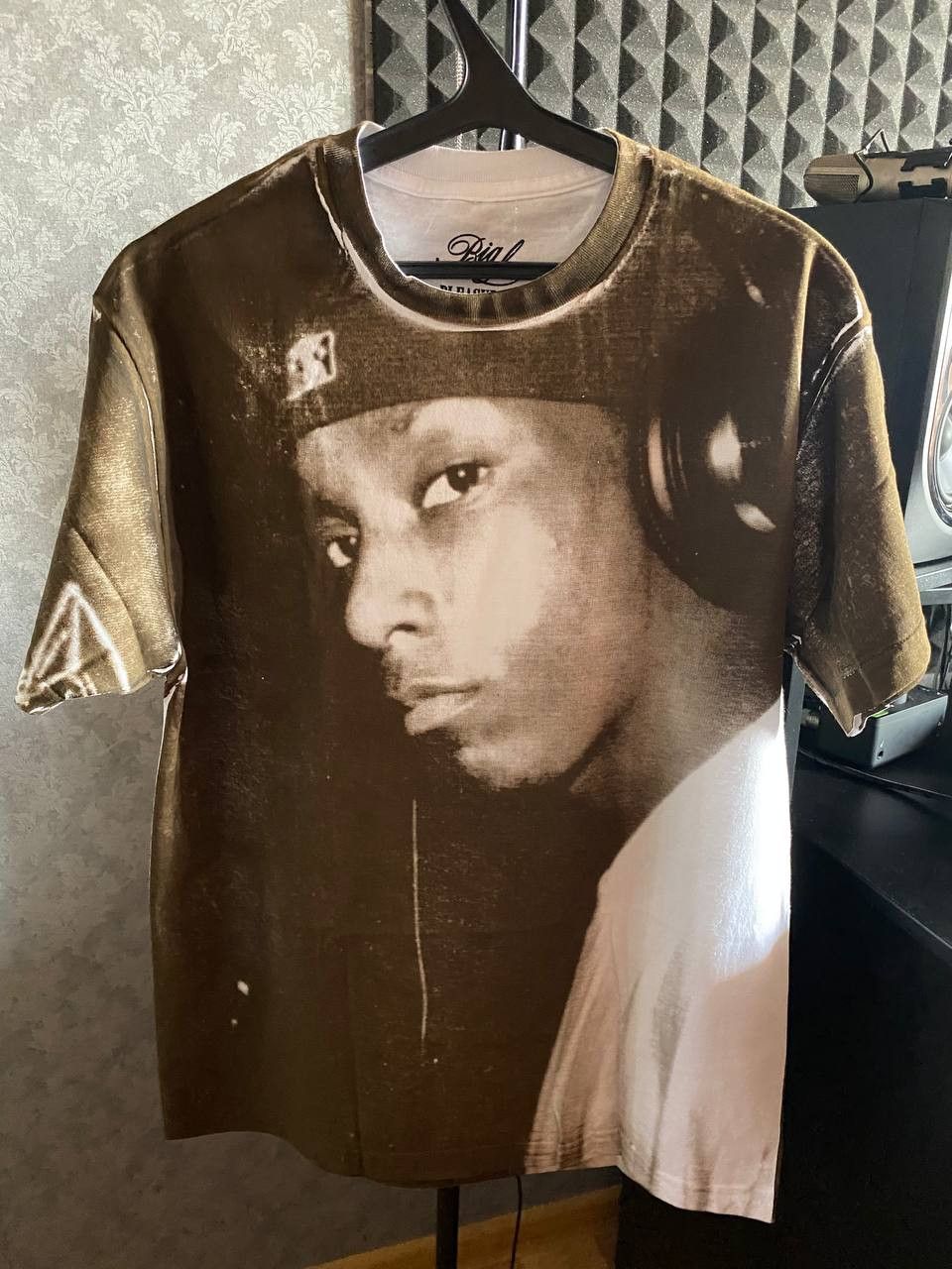 Pleasures Pleasures x Big L Studio Tee Size US L / EU 52-54 / 3 - 6 Thumbnail