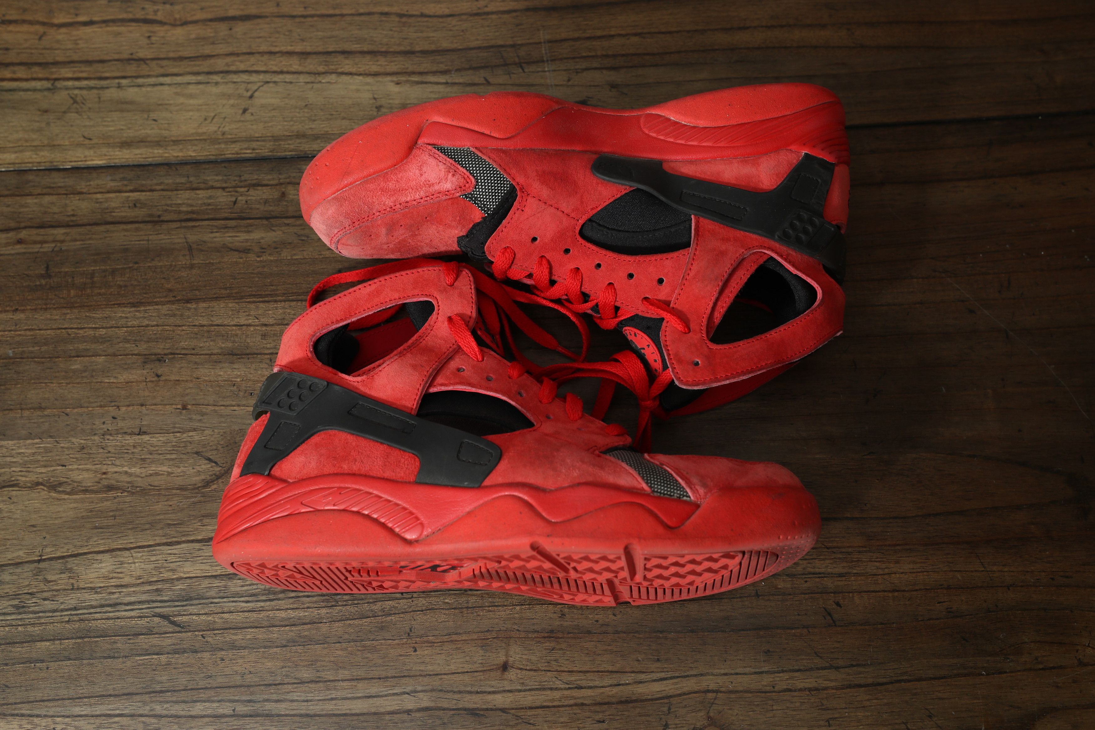Nike Nike Air Flight Huarache University Red Black (10) Size US 10 / EU 43 - 7 Thumbnail