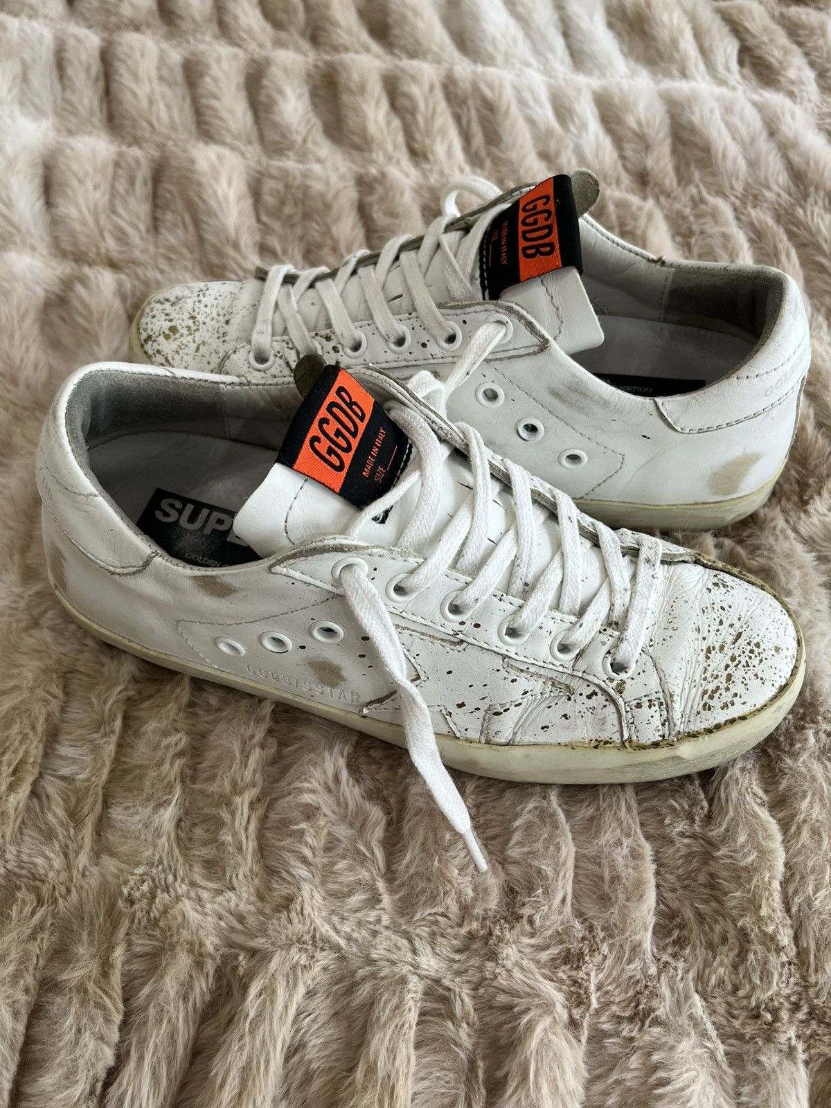 Golden Goose Golden Goose White and Gold Paint Splatter Size US 6 / IT 36 - 1 Thumbnail