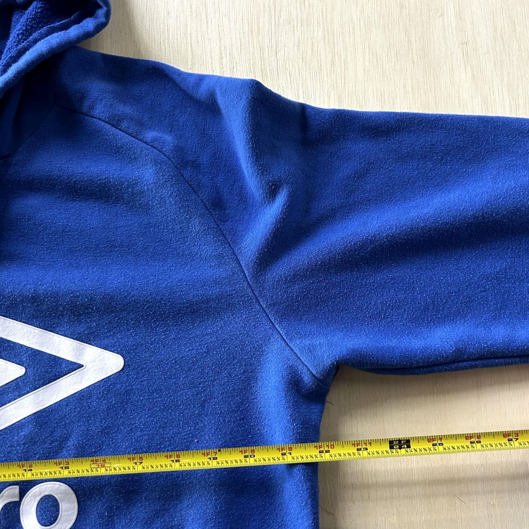 Umbro Umbro Hoodie Mens Large Blue Fleece Pullover Kangaroo Pocket Soccer Sweatshirt Size US L / EU 52-54 / 3 - 7 Thumbnail