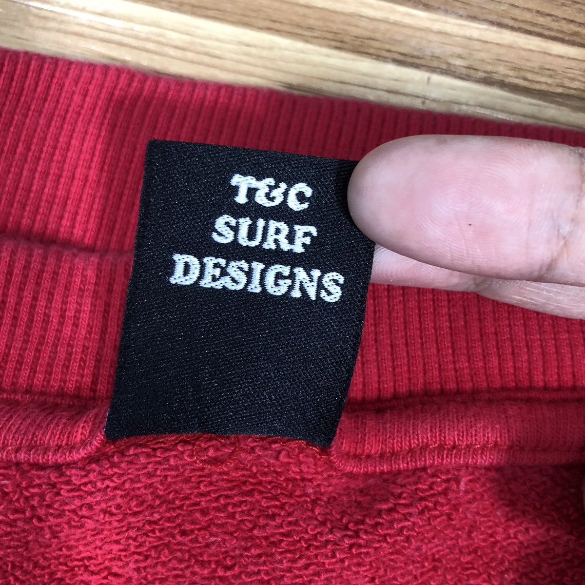 Vintage Vintage T&C Surf Hawaii Sweatshirt Big Logo Crewneck Size M Size US M / EU 48-50 / 2 - 5 Thumbnail