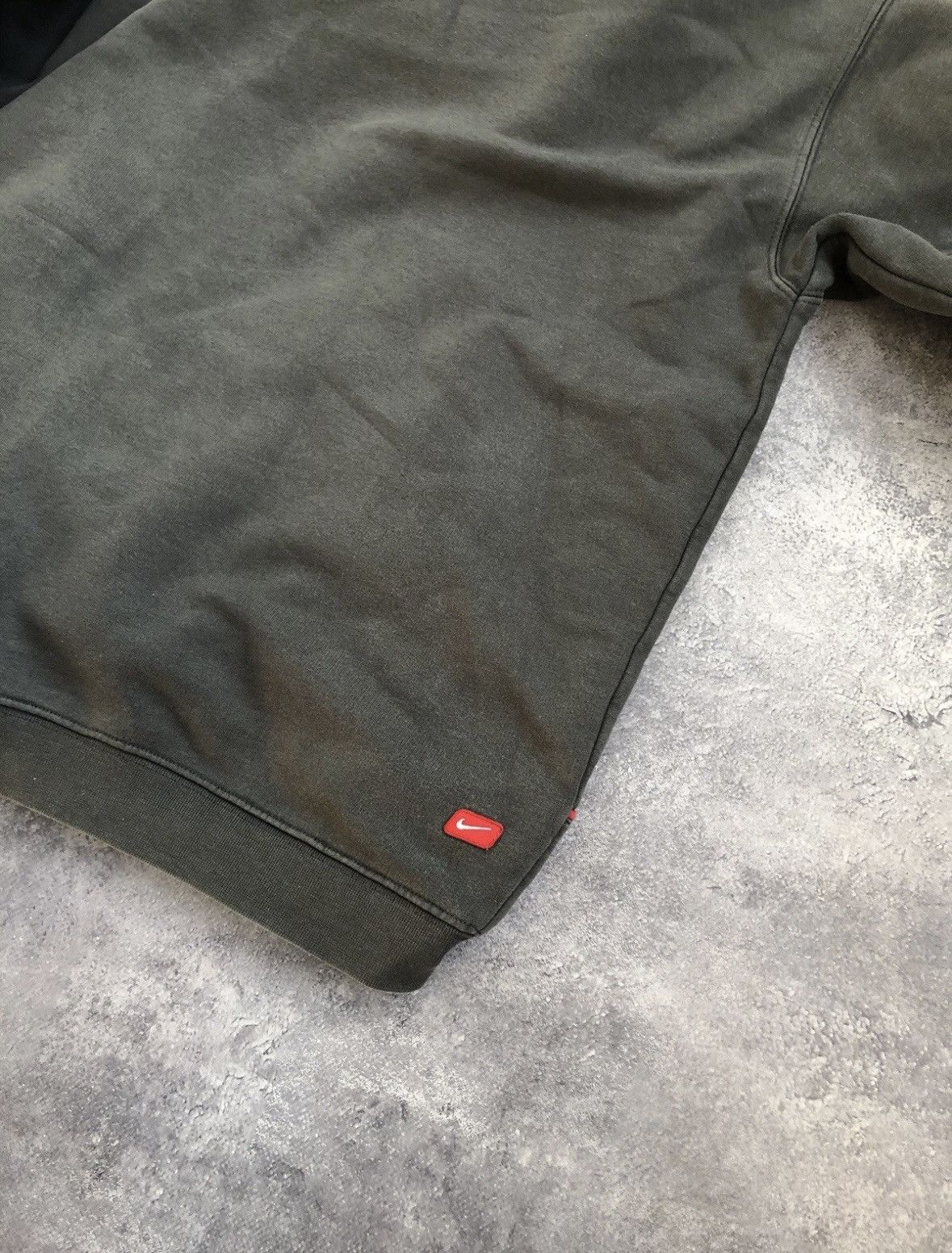 Nike NIKE Vintage Big Logo Hoodie Streetwear Hype Rare Casual Size US L / EU 52-54 / 3 - 12 Thumbnail