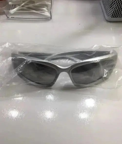 Vintage Vintage Y2K glasses Sunglasses Size ONE SIZE - 3 Thumbnail