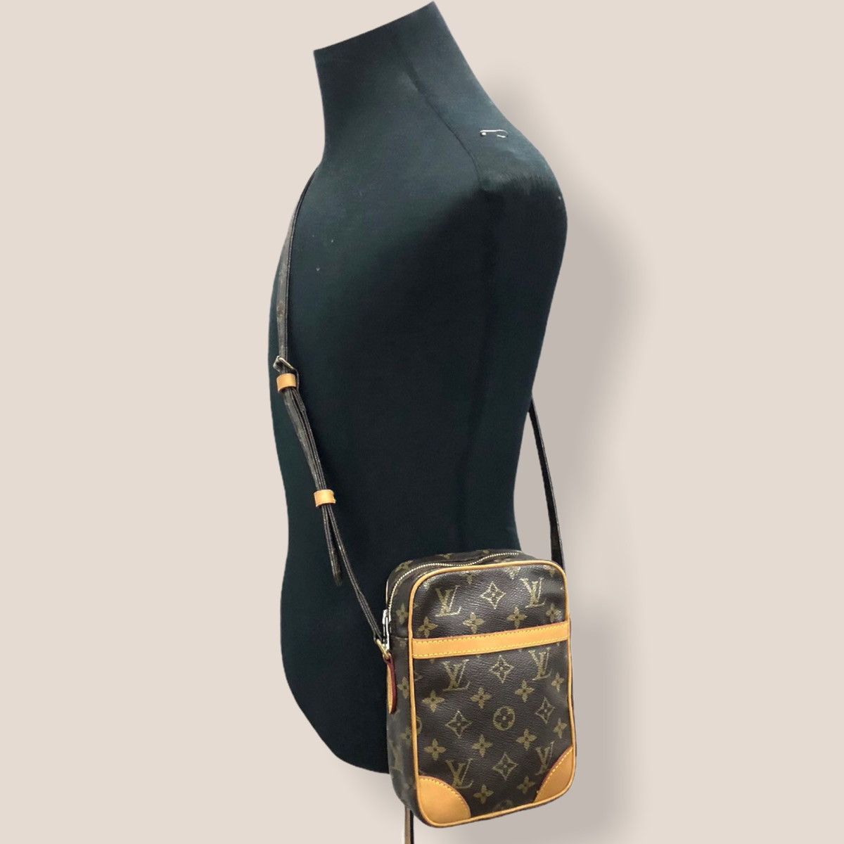 Louis Vuitton ‼️YES‼️ LOUIS VUITTON MONOGRAM DANUBE CROSSBODY SLING BAG Size ONE SIZE - 2 Thumbnail
