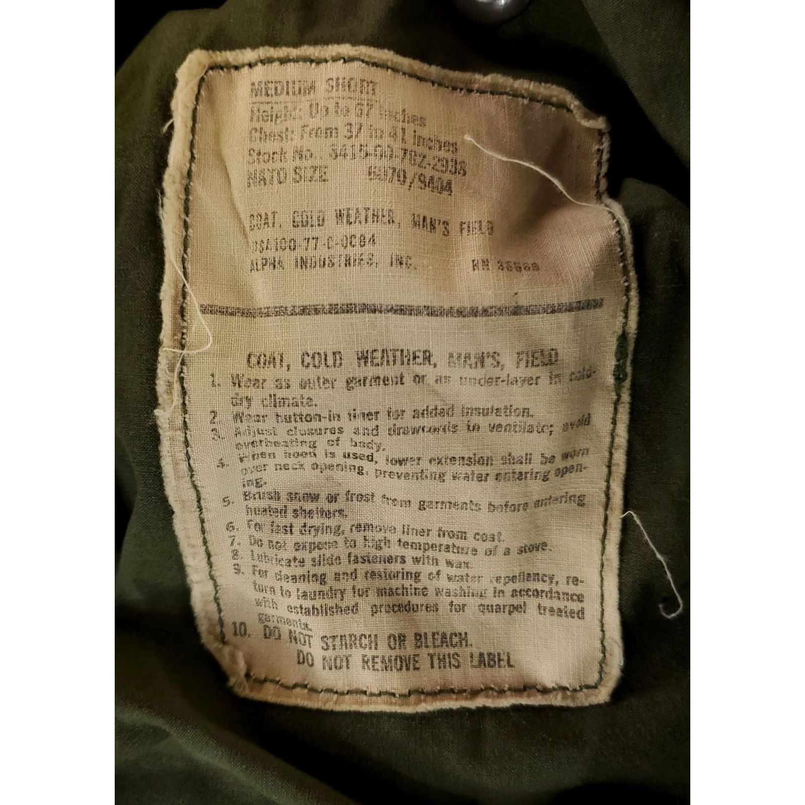 Alpha Industries VINTAGE Alpha Industries M65 Jacket Airlift Command Olive Green Mens M Short Green Military Jacket M Mens Size US 31 - 3 Thumbnail
