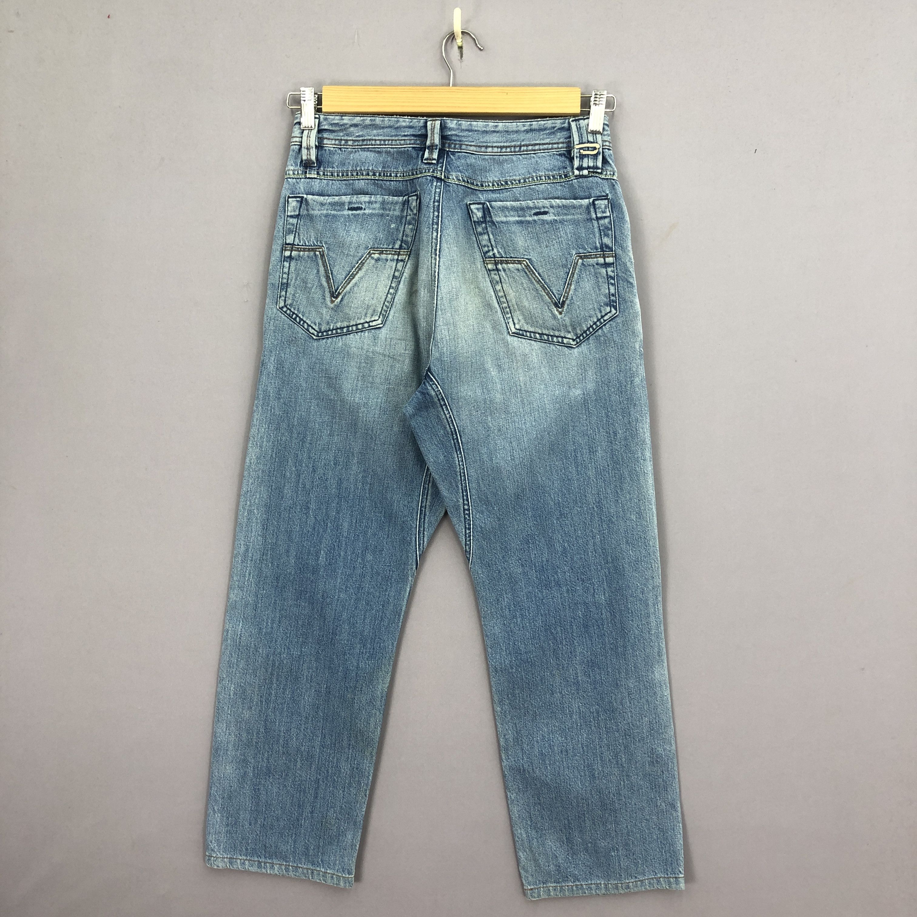 Diesel Vintage Diesel Light Wash Jeans Sun Faded Distressed Denim Size 28" / US 6 / IT 42 - 2 Thumbnail