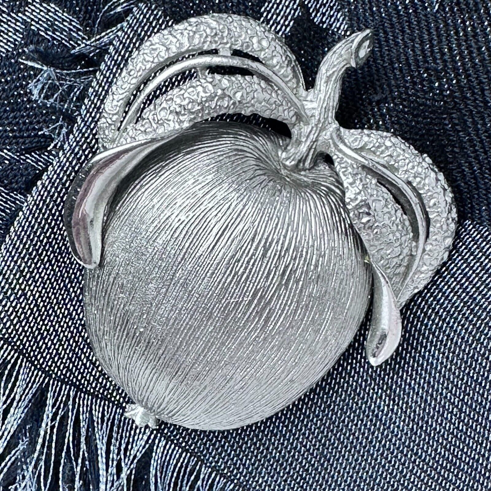 Other Sarah Coventry Vintage Silver Tone Apple Delight Brooch Pin Size ONE SIZE - 6 Thumbnail
