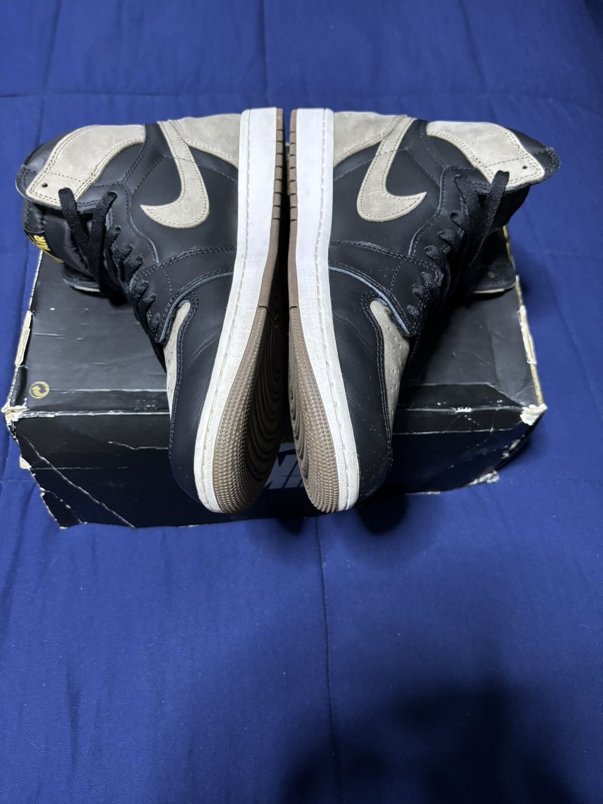 Jordan Brand Jordan 1 Retro High OG Palomino 2023 Size 11 Size US 11 / EU 44 - 3 Thumbnail