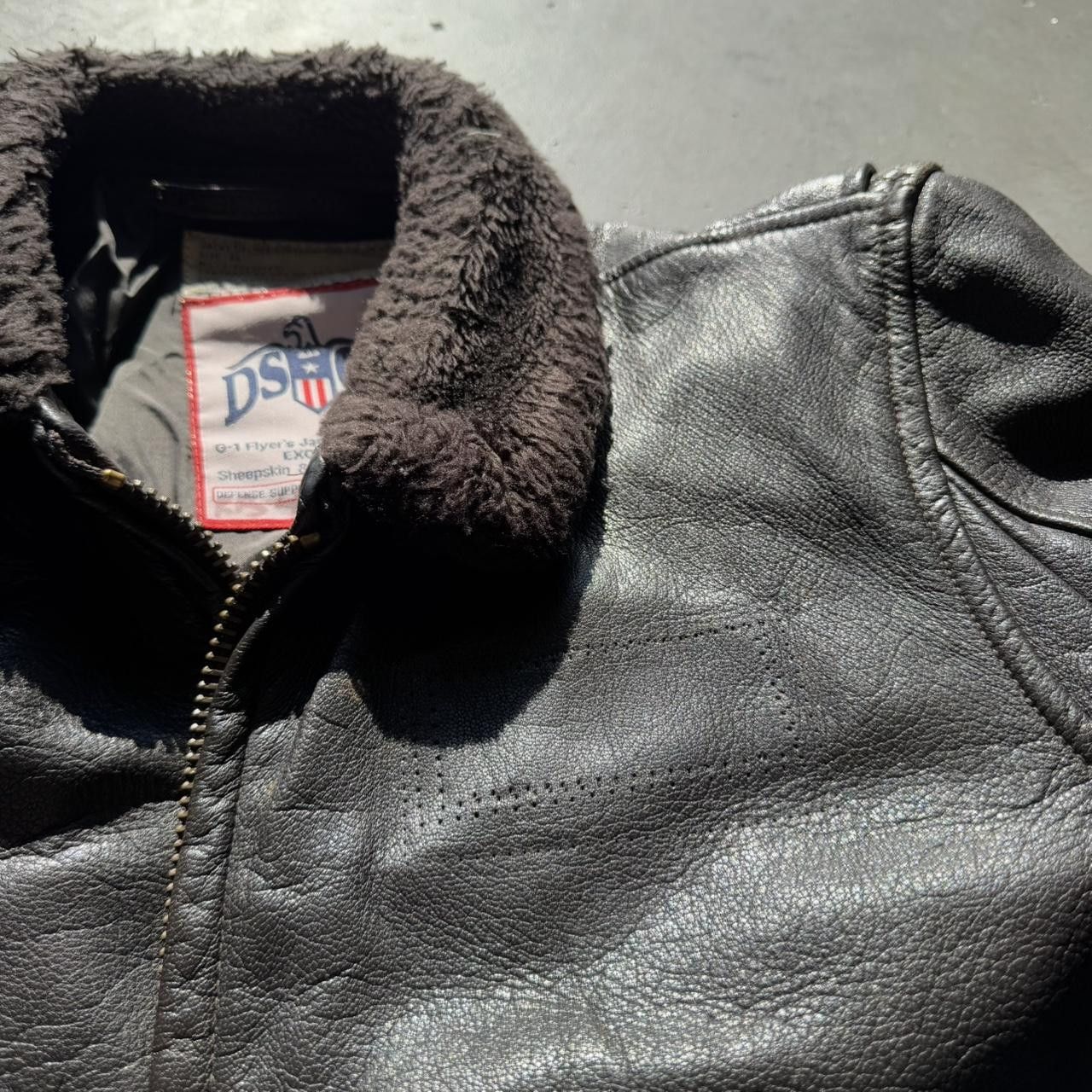 Vintage Vtg 70s US Navy G-1 Flyer’s Leather Jacket USN SZ 44 Size US L / EU 52-54 / 3 - 8 Thumbnail