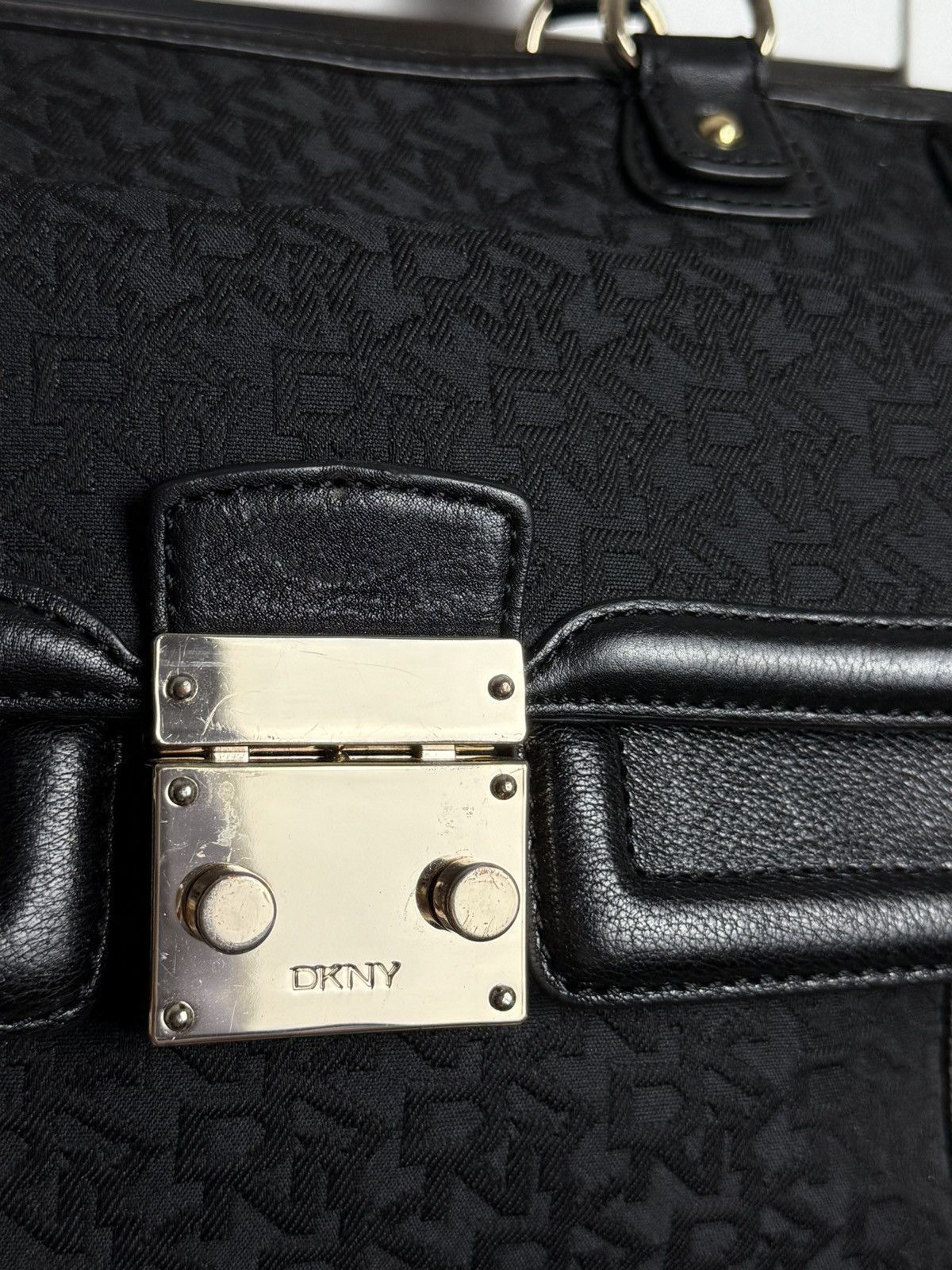 DKNY × Japanese Brand Vintage y2k DKNY monogram shoulder hand bag archive designer Size ONE SIZE - 5 Thumbnail
