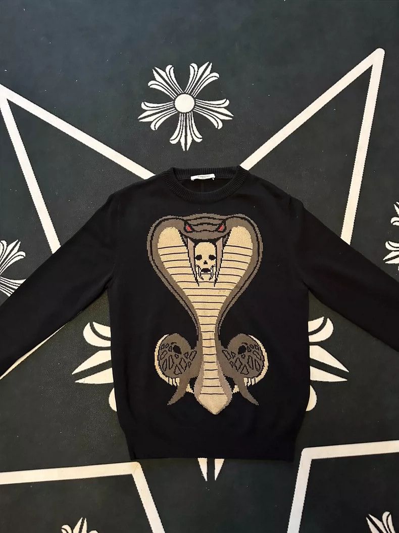 Givenchy Givenchy Snake year limited knitting sweater, size L, suit Size US L / EU 52-54 / 3 - 1 Thumbnail