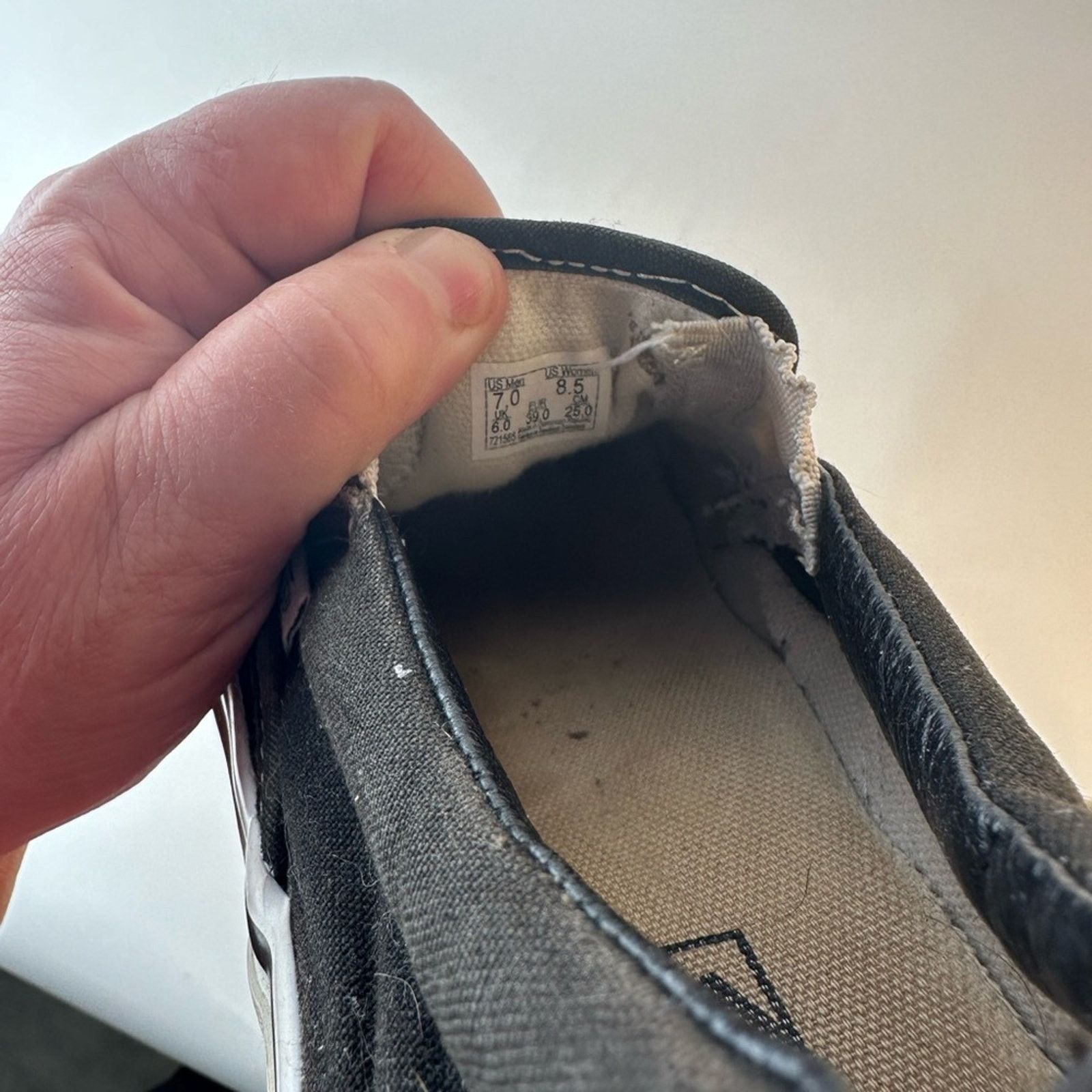 Vans Vans Slip On Loafers Size US 8.5 / IT 38.5 - 2 Thumbnail