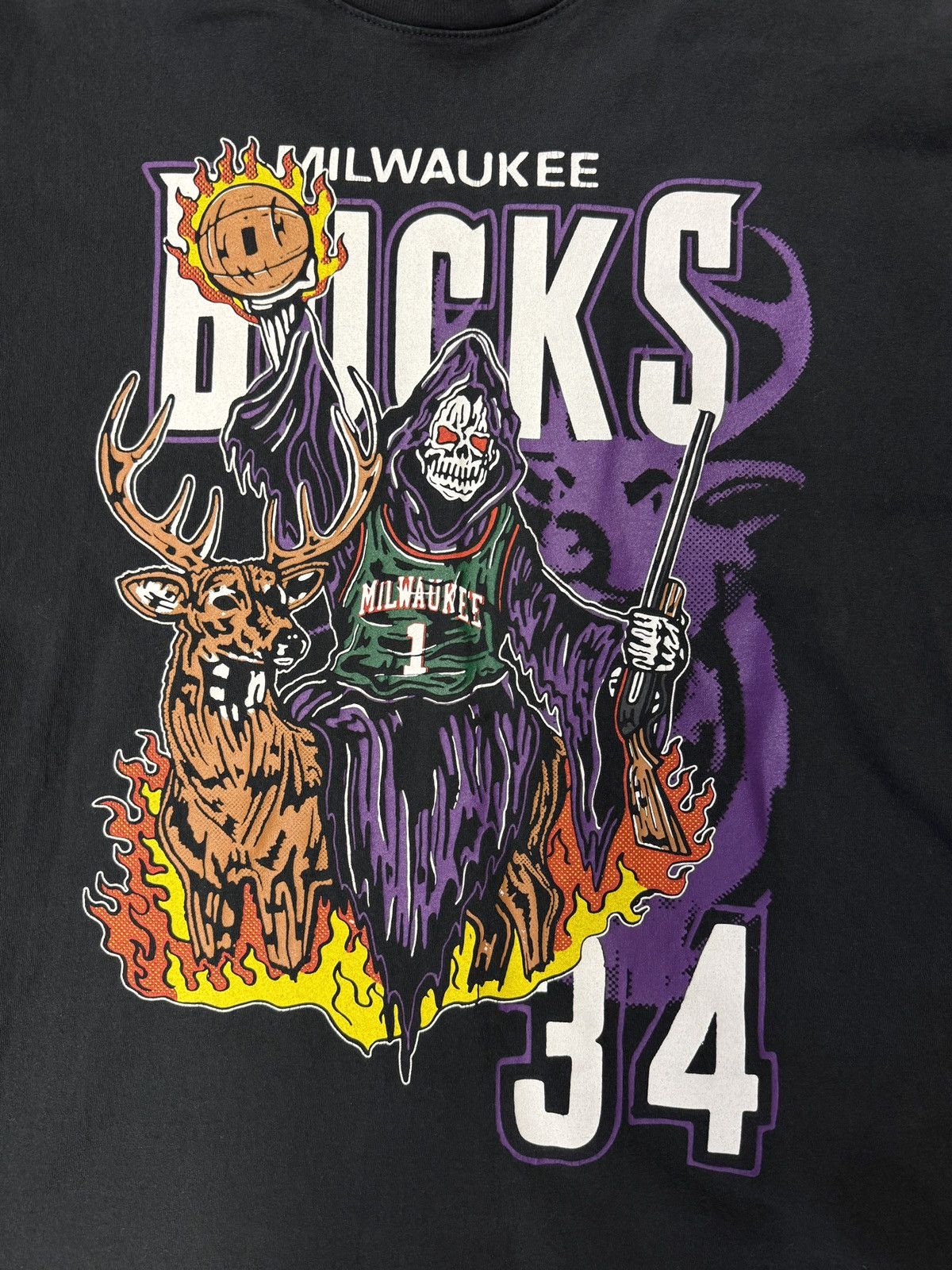 Warren Lotas Warren lotas Milwaukee bucks tee Size US L / EU 52-54 / 3 - 2 Thumbnail