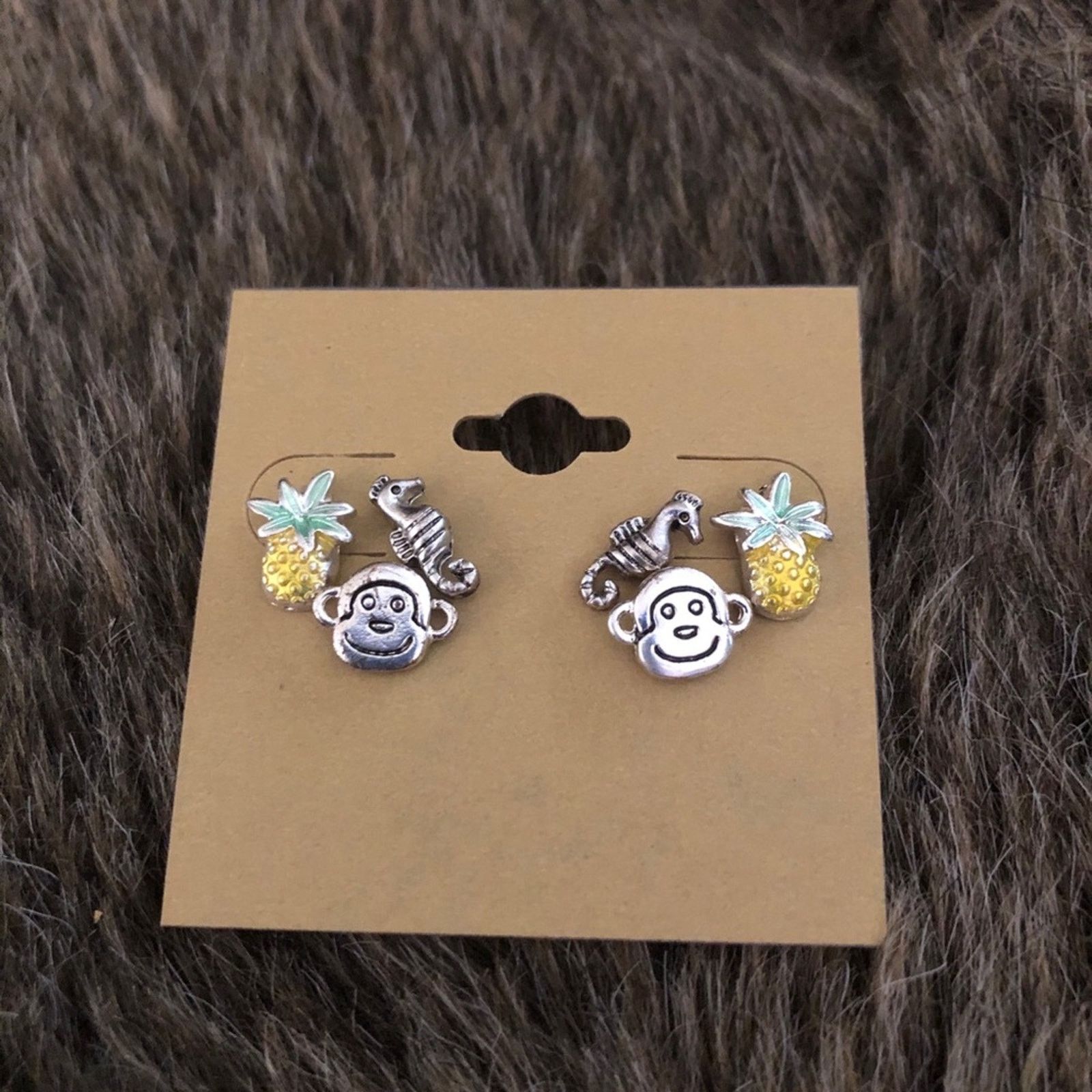 Vintage Vintage set of 3 tropical theme pierced earrings Size ONE SIZE - 2 Thumbnail