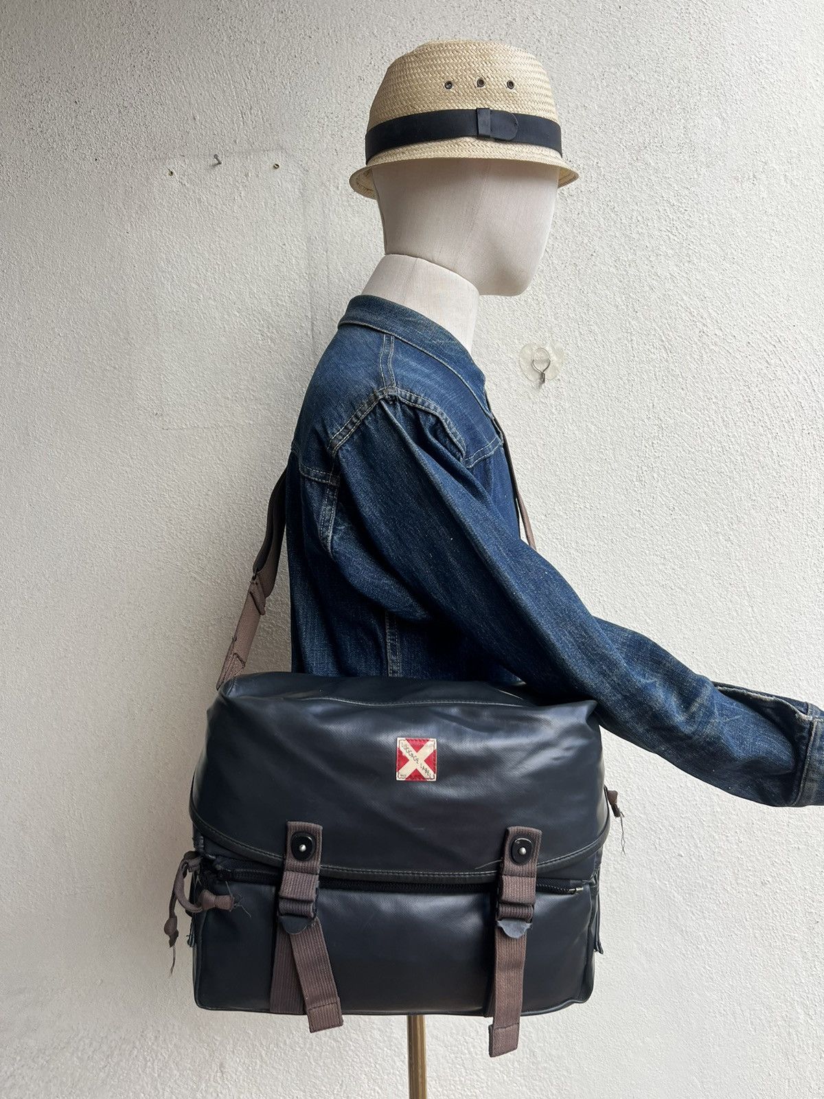 Japanese Brand Vintage Luggage Label Yoshida Tarpaulin Messenger Bag Size ONE SIZE - 2 Thumbnail