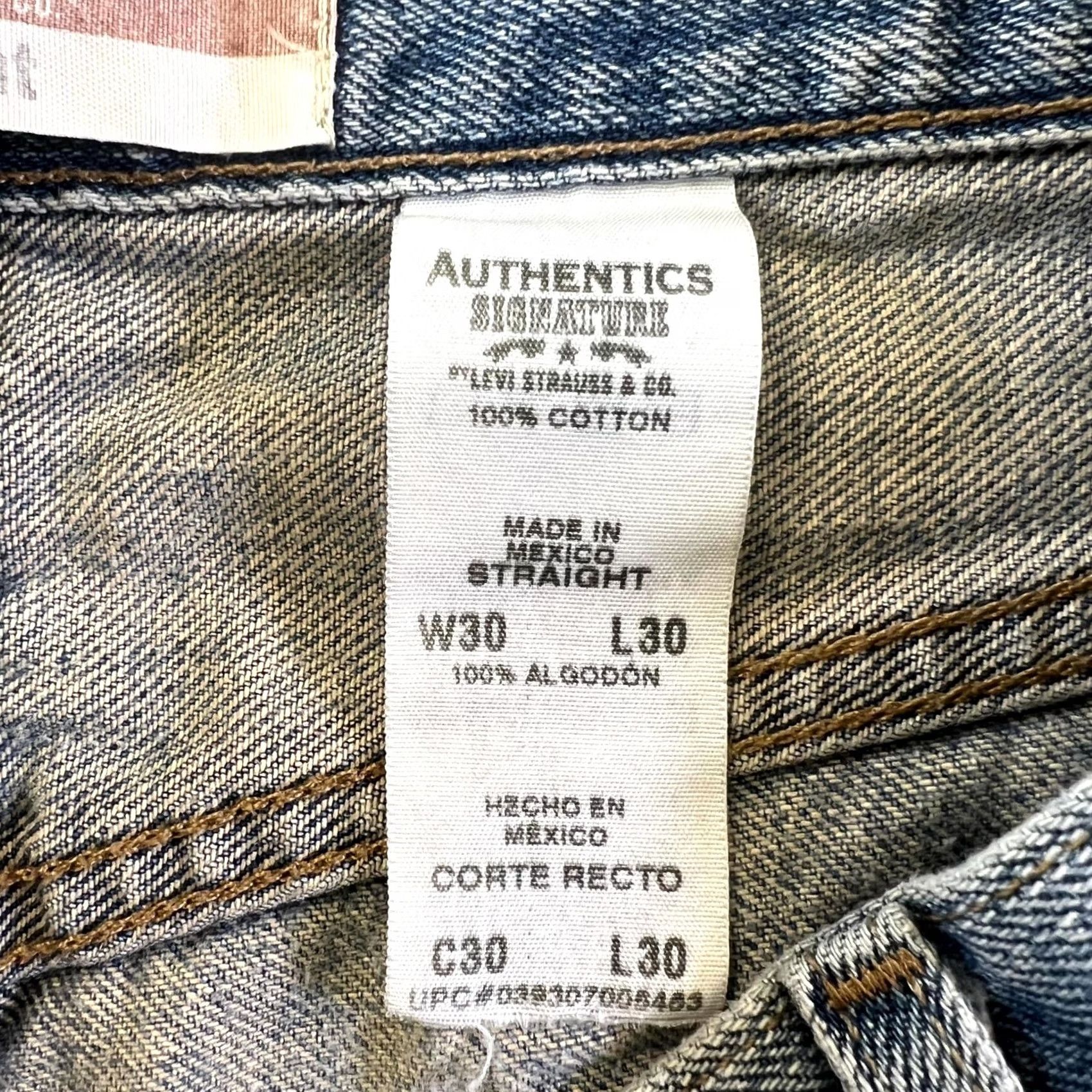 Levi's Levi's Jeans Women 30x30 Blue Denim Straight Leg Skater 5-Pocket Button Zip Regular denim Blue 30x30 Womens Jeans Size US 30 / EU 46 - 7 Thumbnail