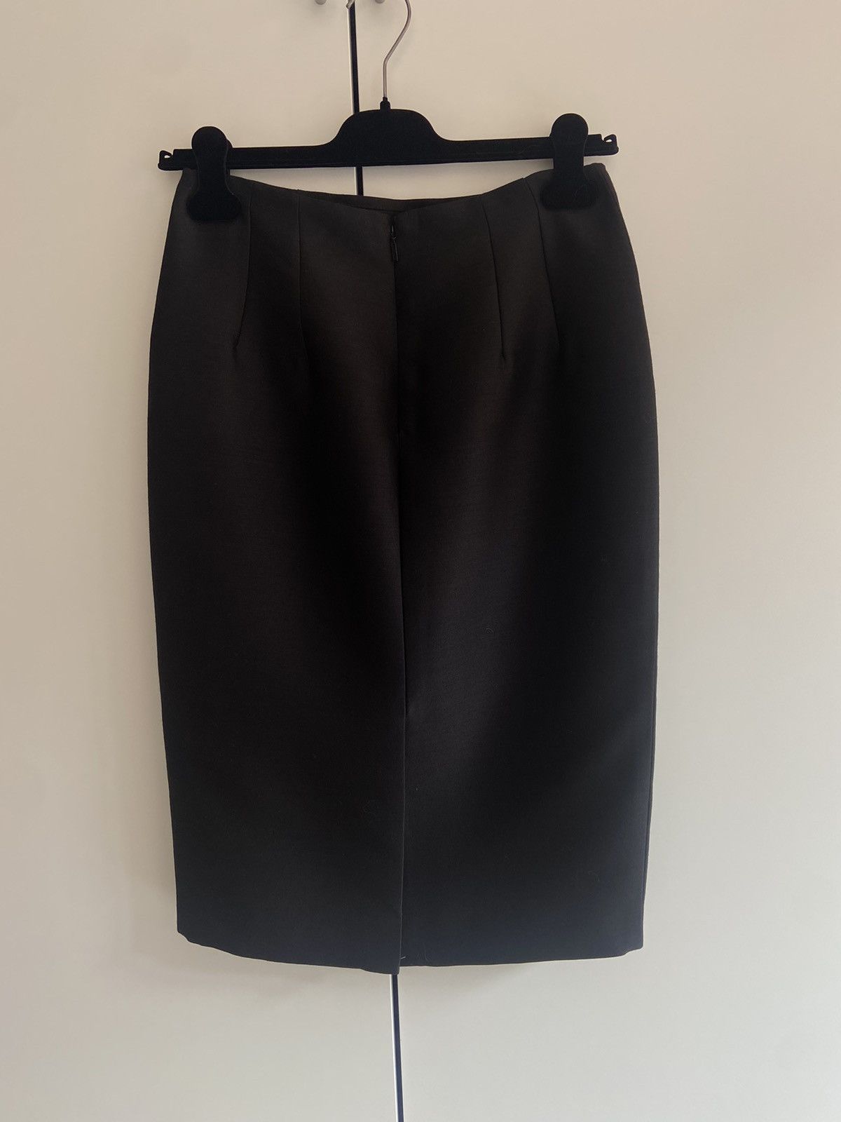 Versace Versace black midi skirt Size 27" / US 4 / IT 40 - 9 Thumbnail