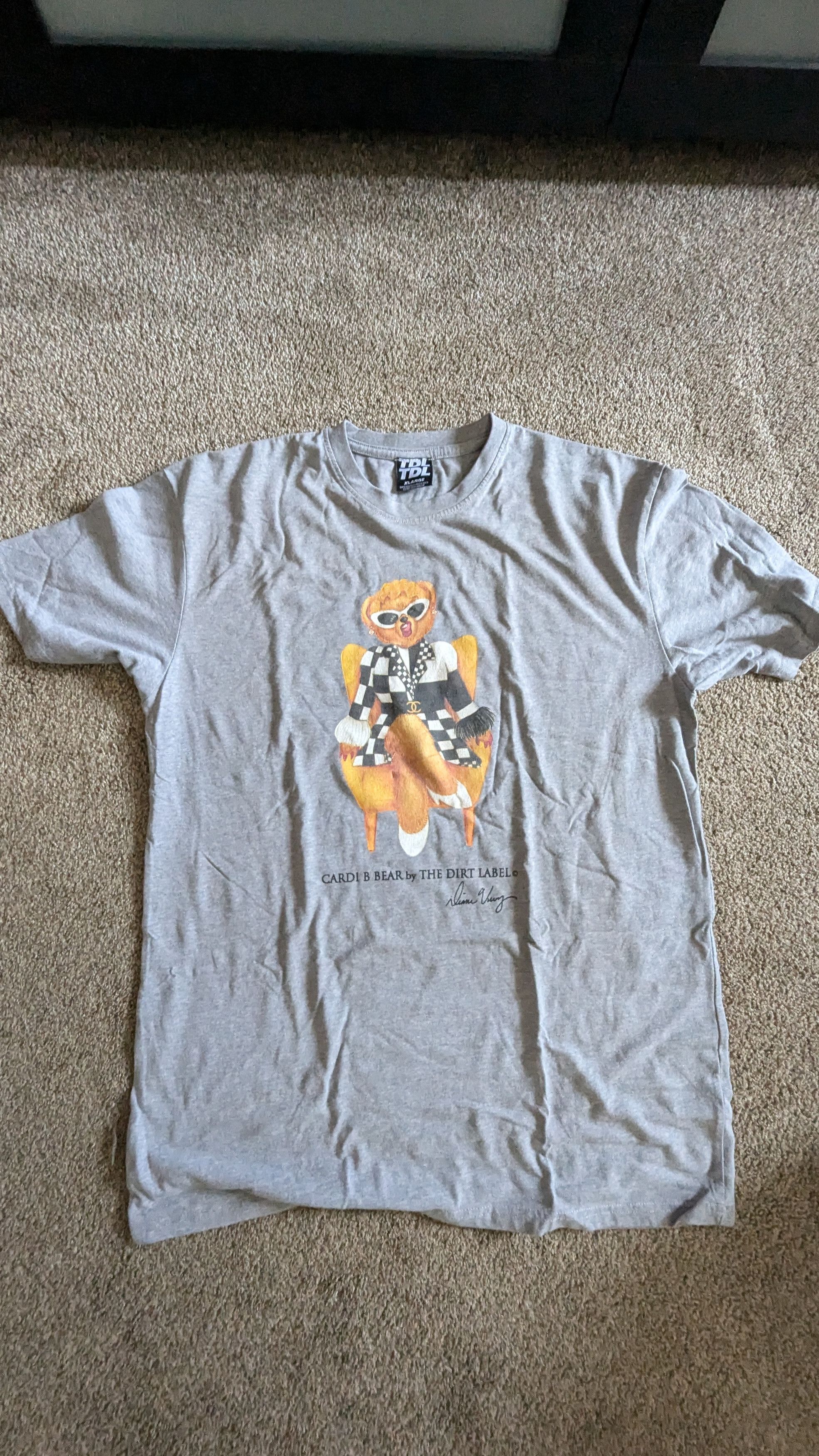 The Dirt Label Cardi B Bear t-shirt Size US XL / EU 56 / 4 - 1 Thumbnail