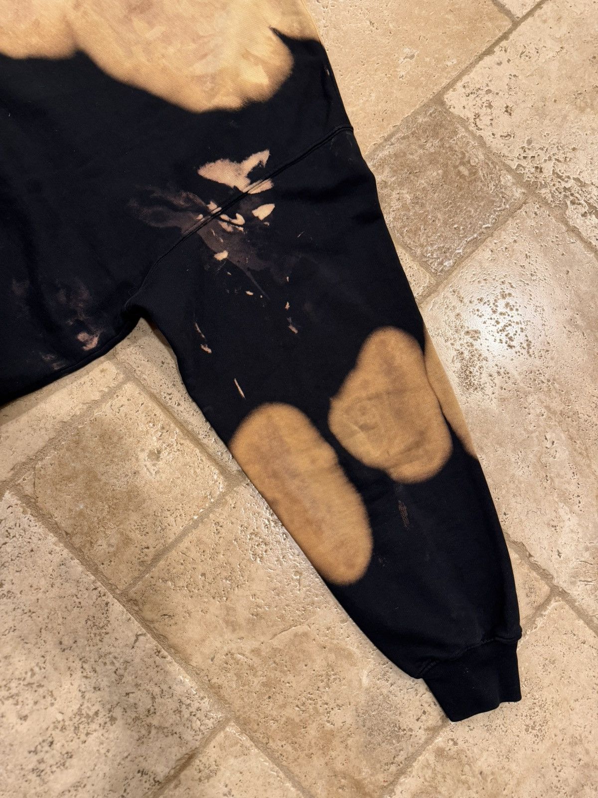 Balenciaga Balenciaga Homme City Bleached / Black Crewneck Sweatshirt Size US L / EU 52-54 / 3 - 10 Thumbnail