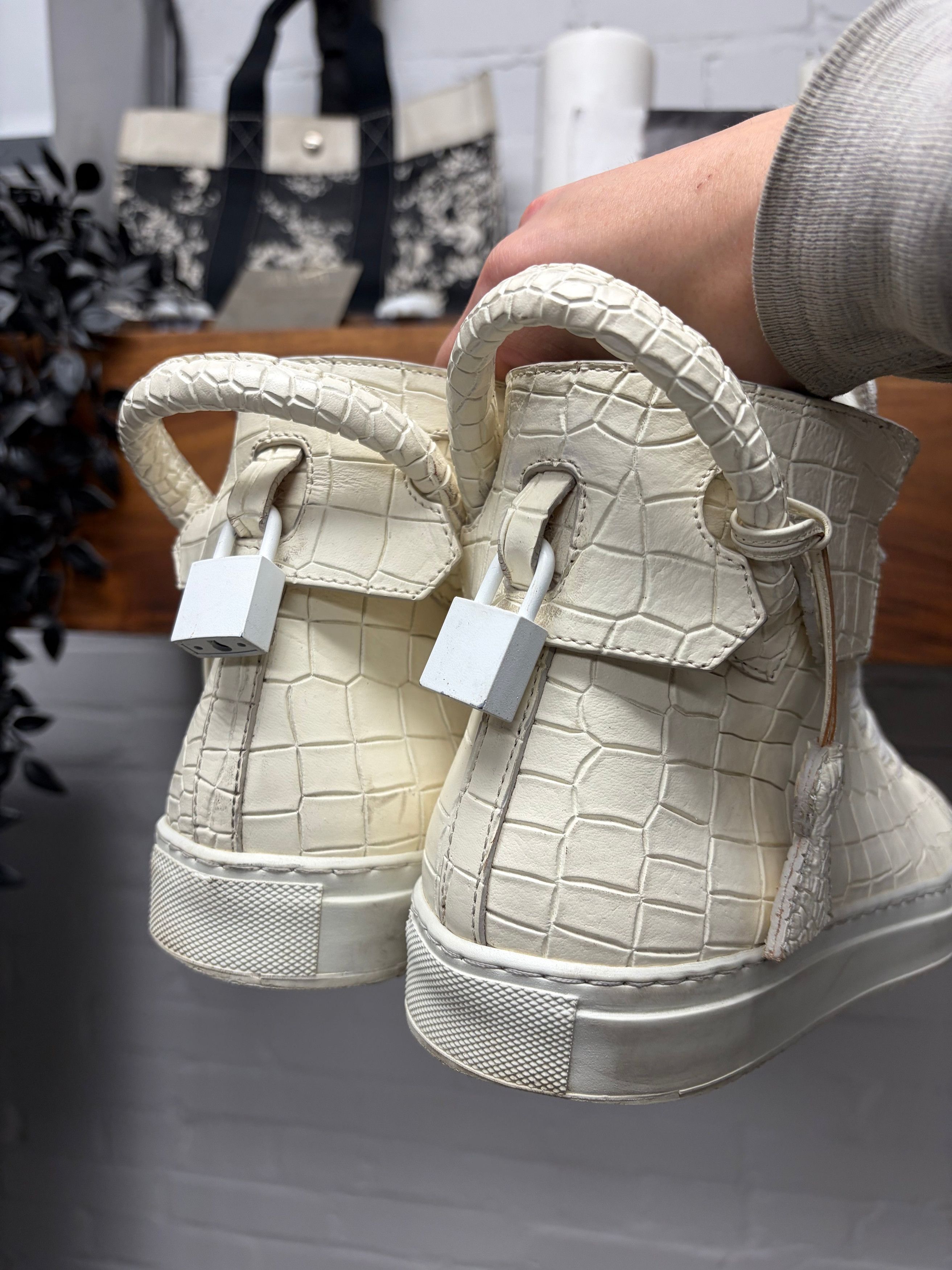 Buscemi Buscemi x En Noir Croc Embossed Cream White Leather High Top Sneakers Size US 9 / EU 42 - 4 Thumbnail