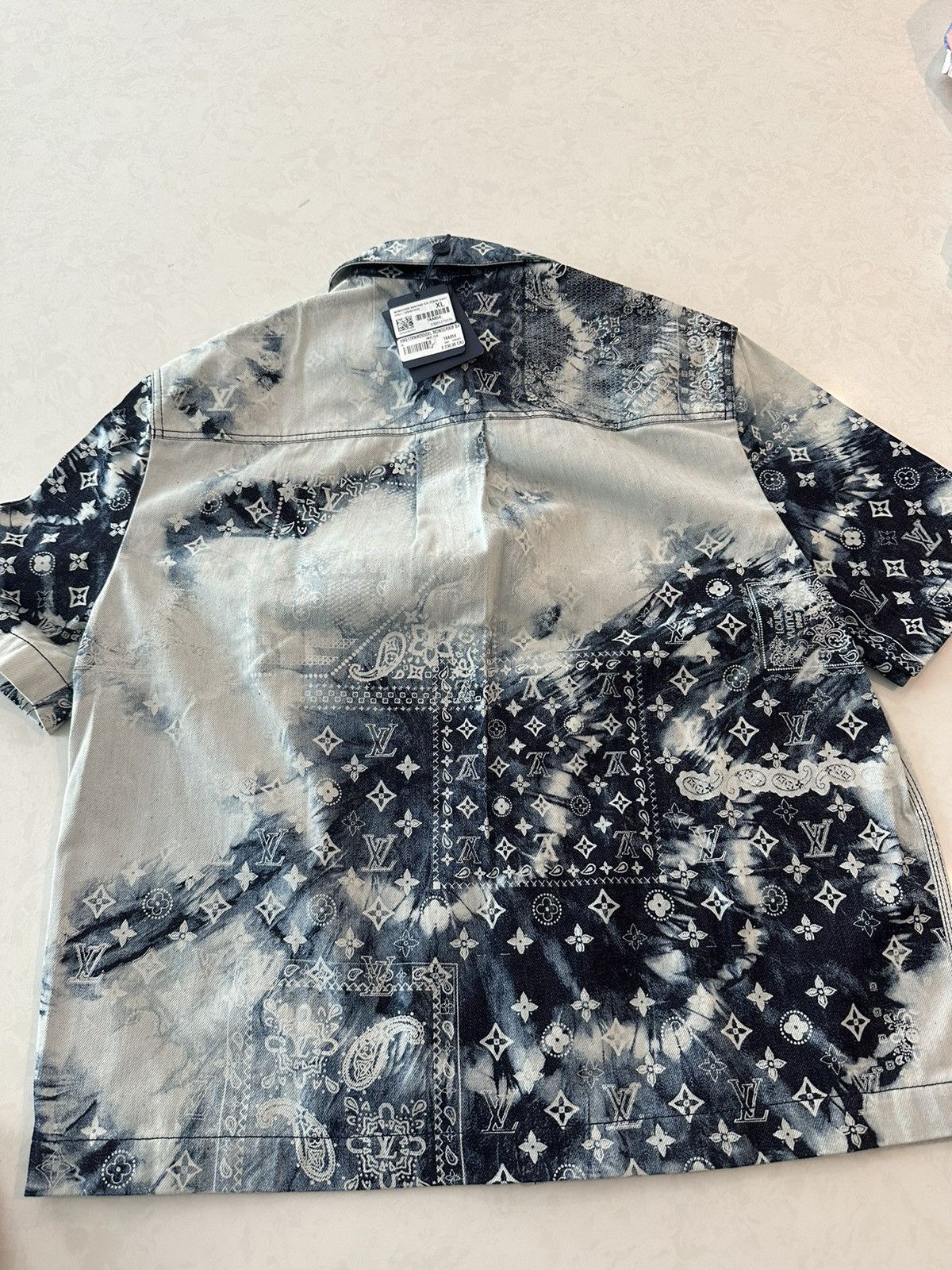 Louis Vuitton Louis Vuitton Monogram Bandana Short sleeve Size US XL / EU 56 / 4 - 2 Thumbnail
